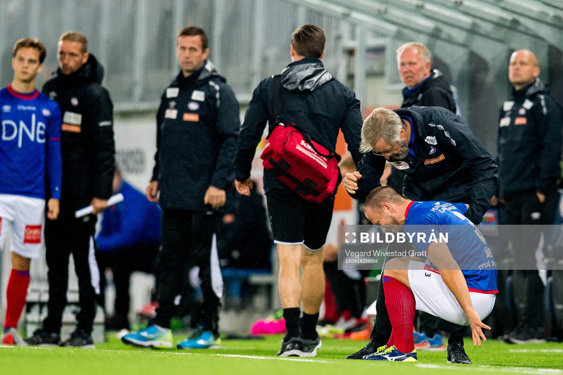 Enar Jääger of Vålerenga with an injury during the Eliteserien match between Vålerenga and Rosenborg on September 16, 2018 in Oslo.