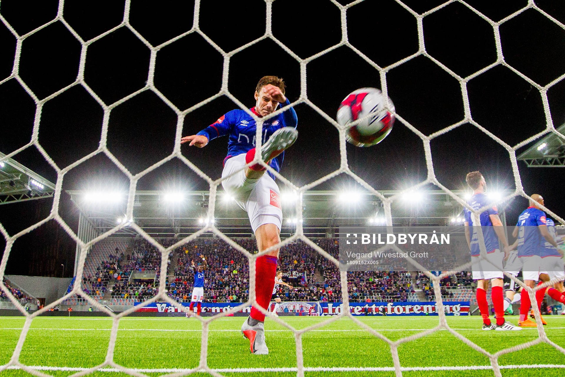 Felix Horn Myhre of Vålerenga reacts as Rosenborg scores