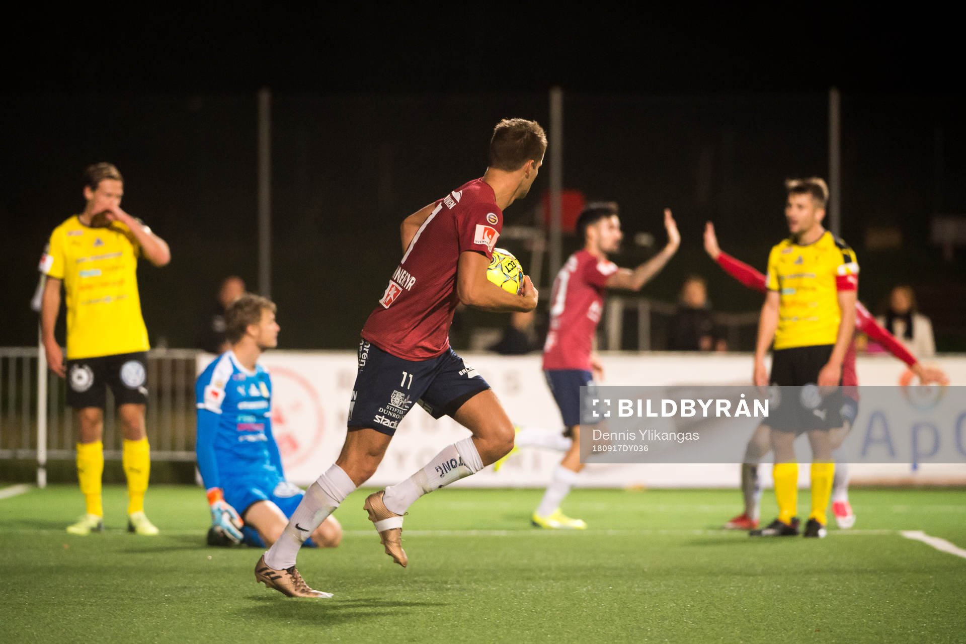 Örgrytes Diego Montiel reducerar till 2-1, Gabriel