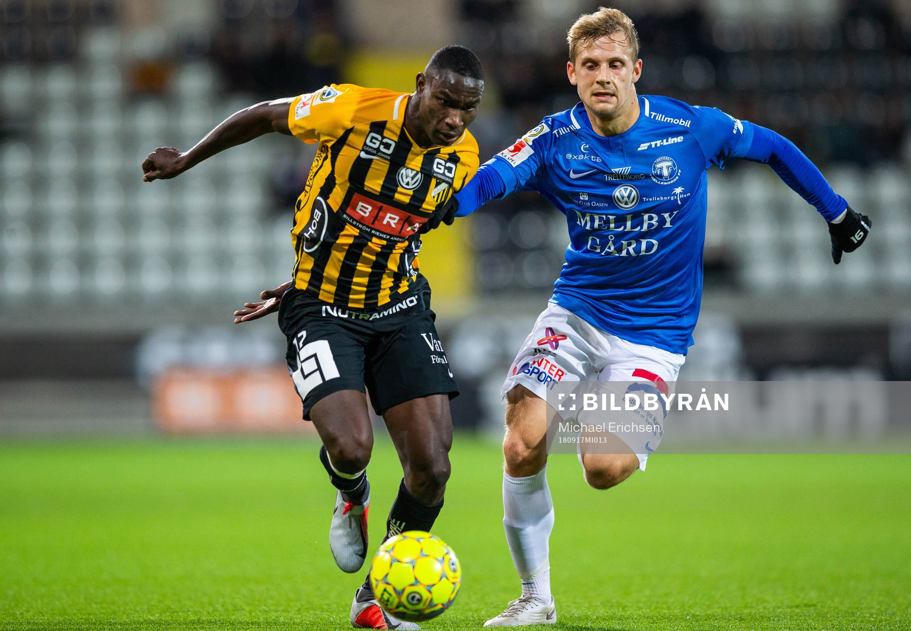 Häckens Elohor Ekpolo och Trelleborgs Erik Andersson