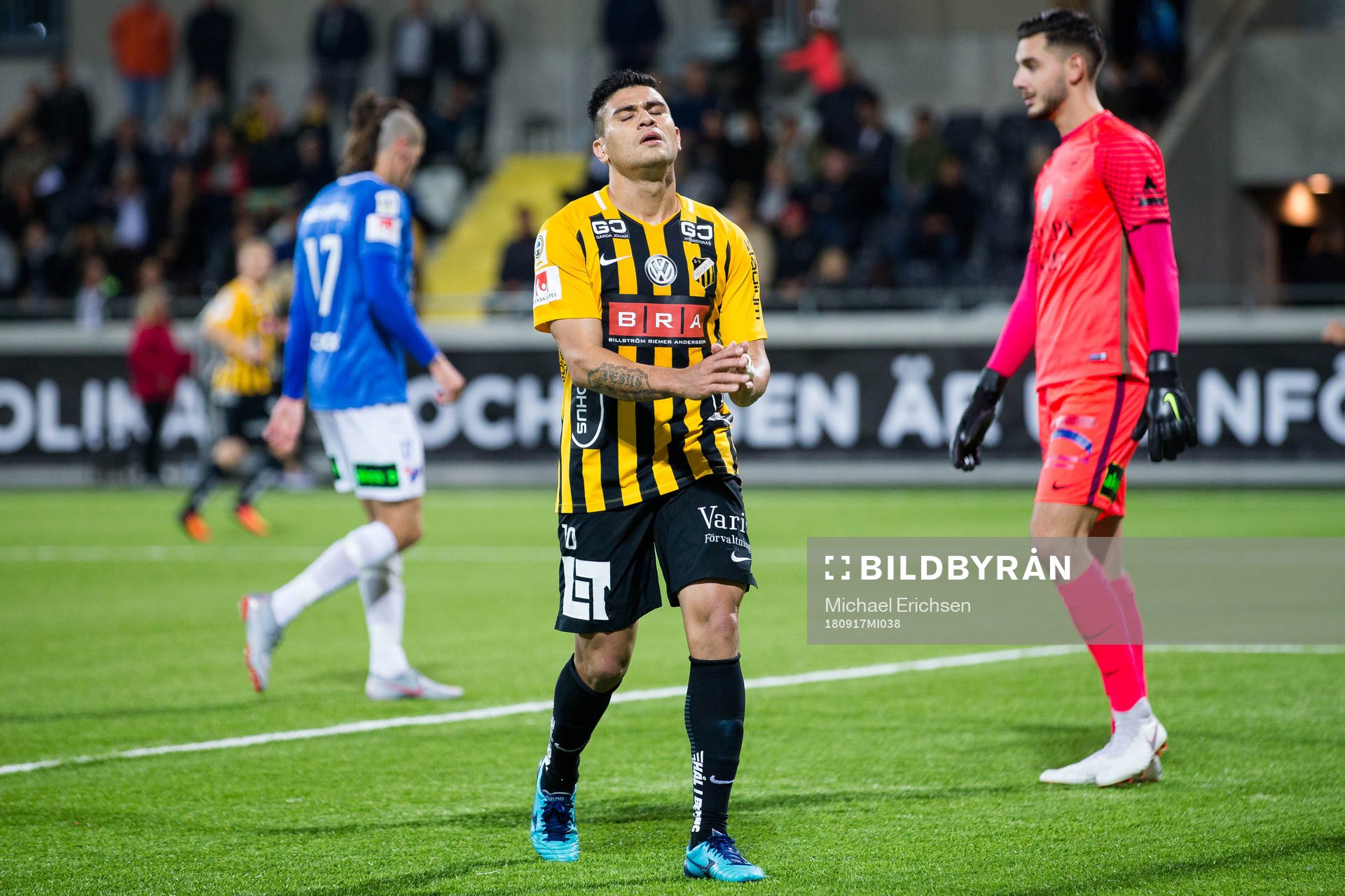 Häckens Paulinho deppar