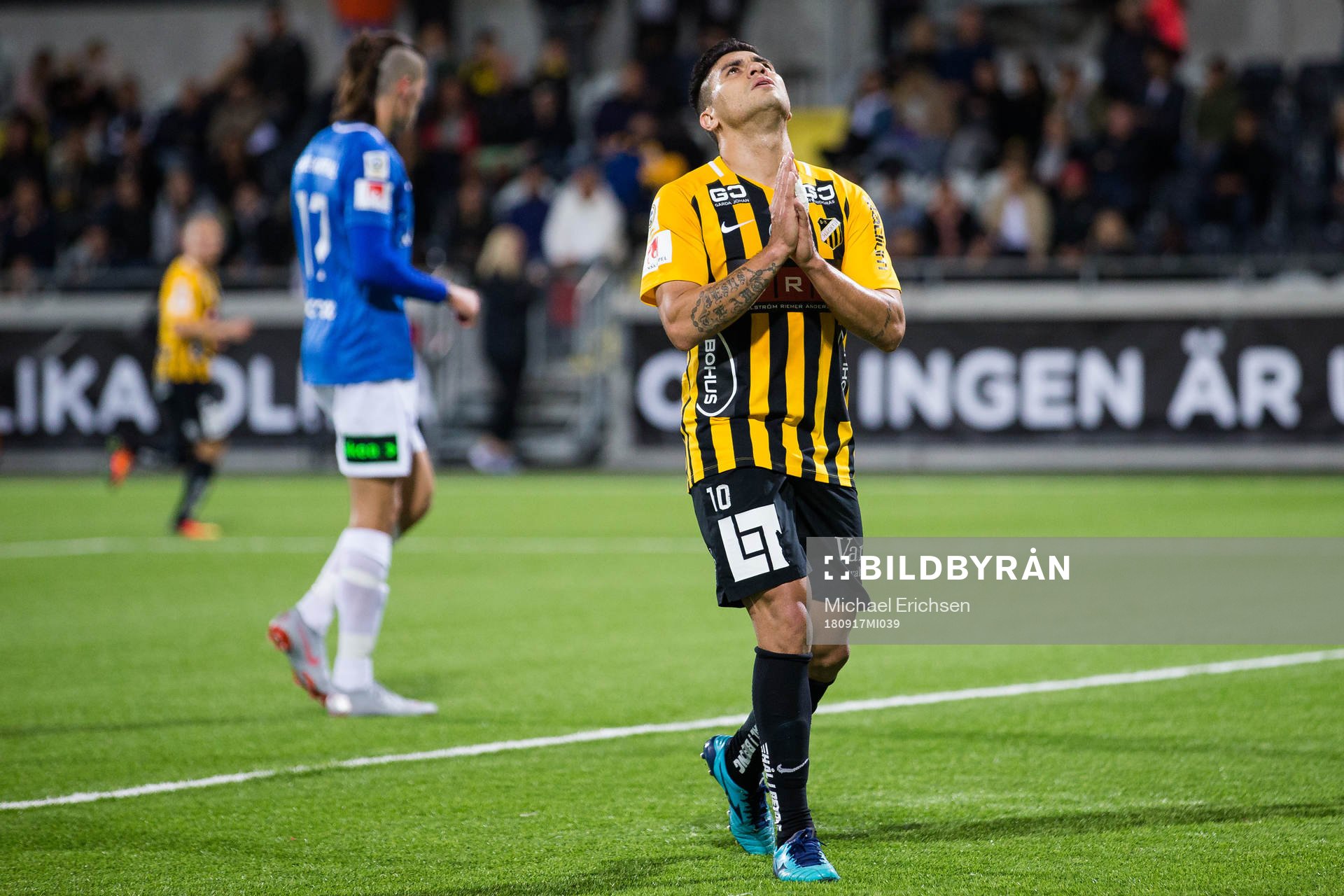 Häckens Paulinho deppar