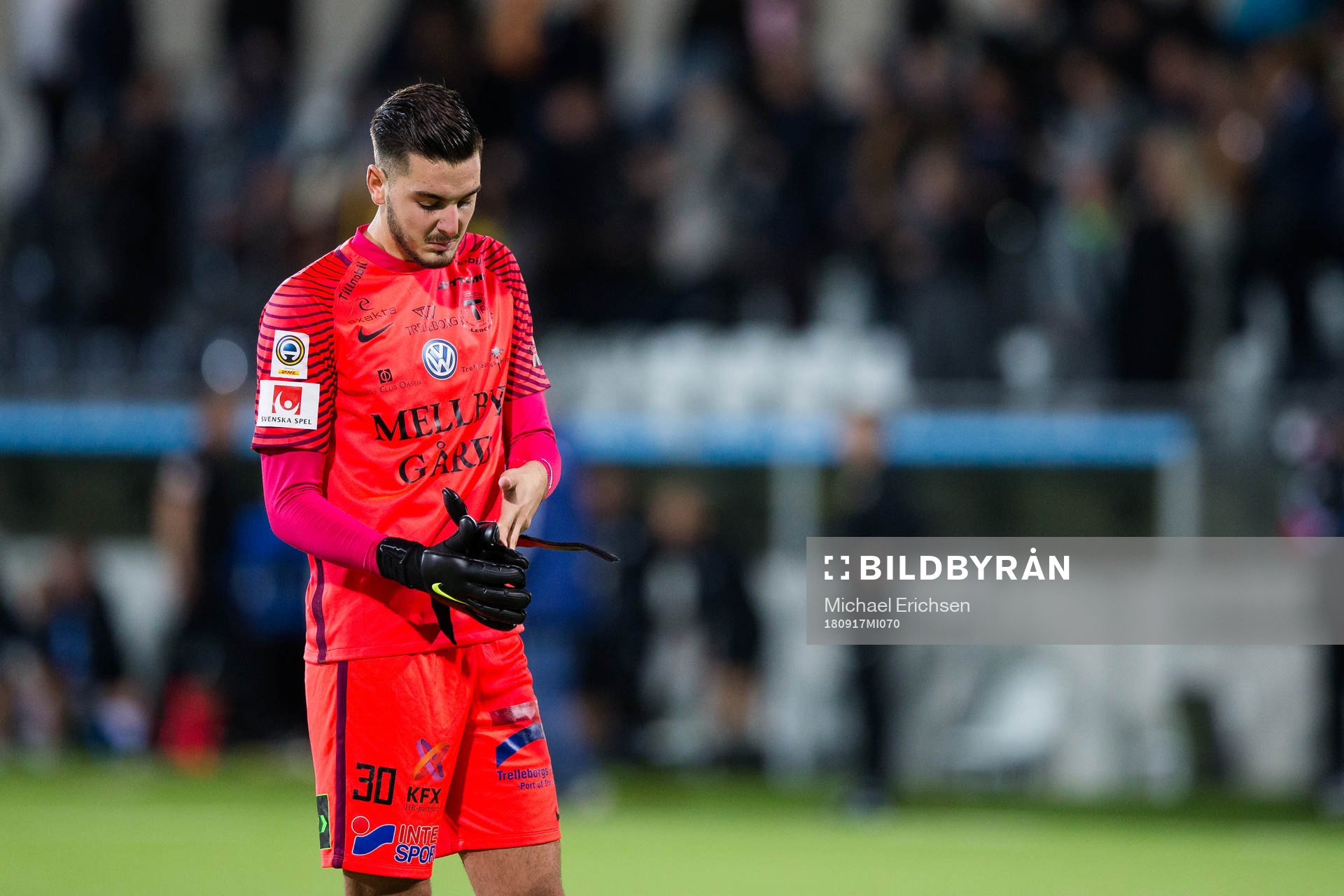 Trelleborgs målvakt Marko Johansson deppar