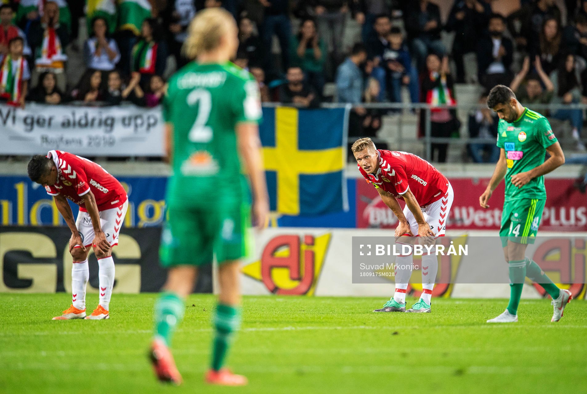 Kalmars Papa Alioune Diouf och Viktor Elm deppar