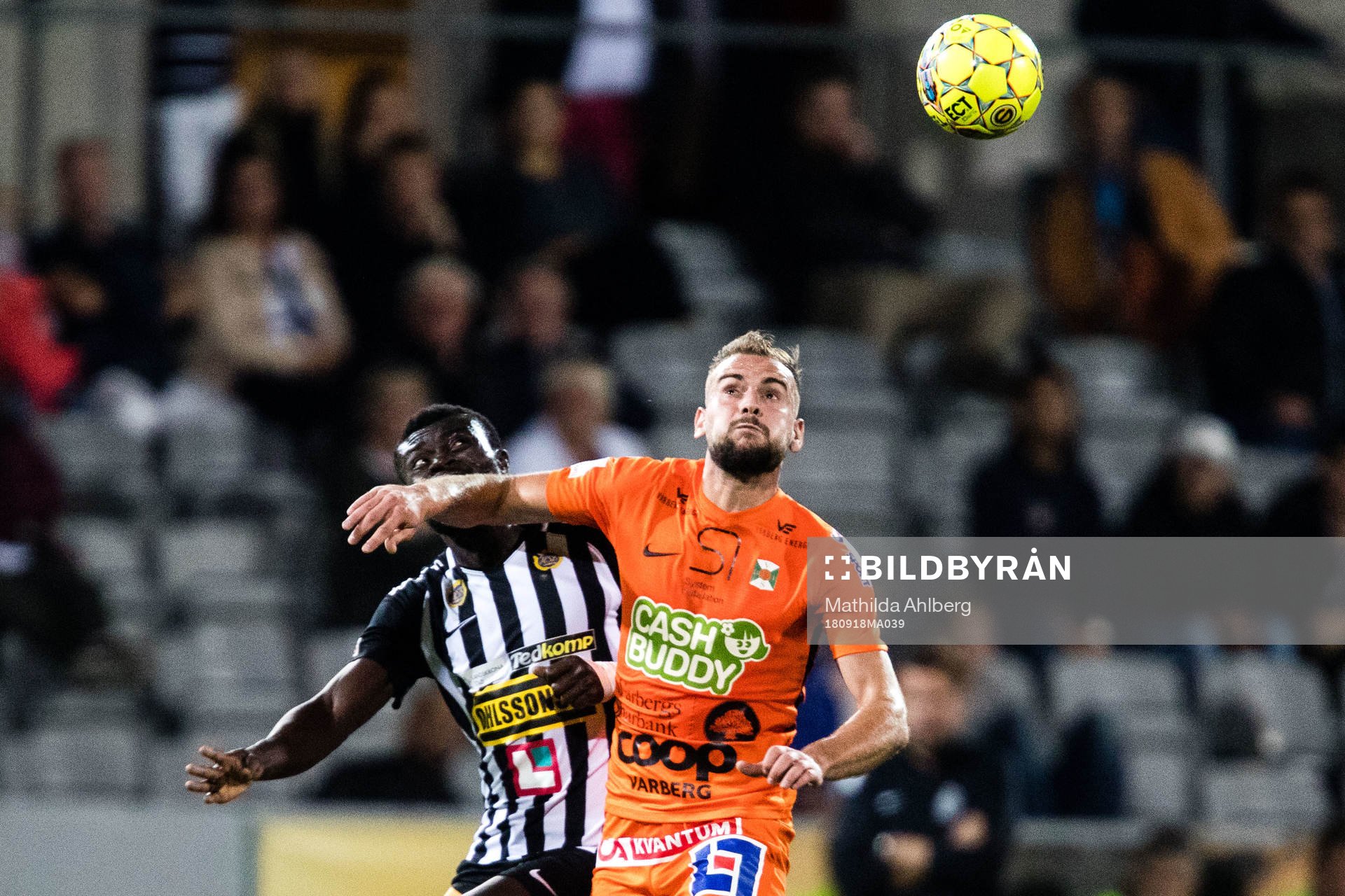 Landskronas Emmanuel Okine och Varbergs Perparim Beqaj