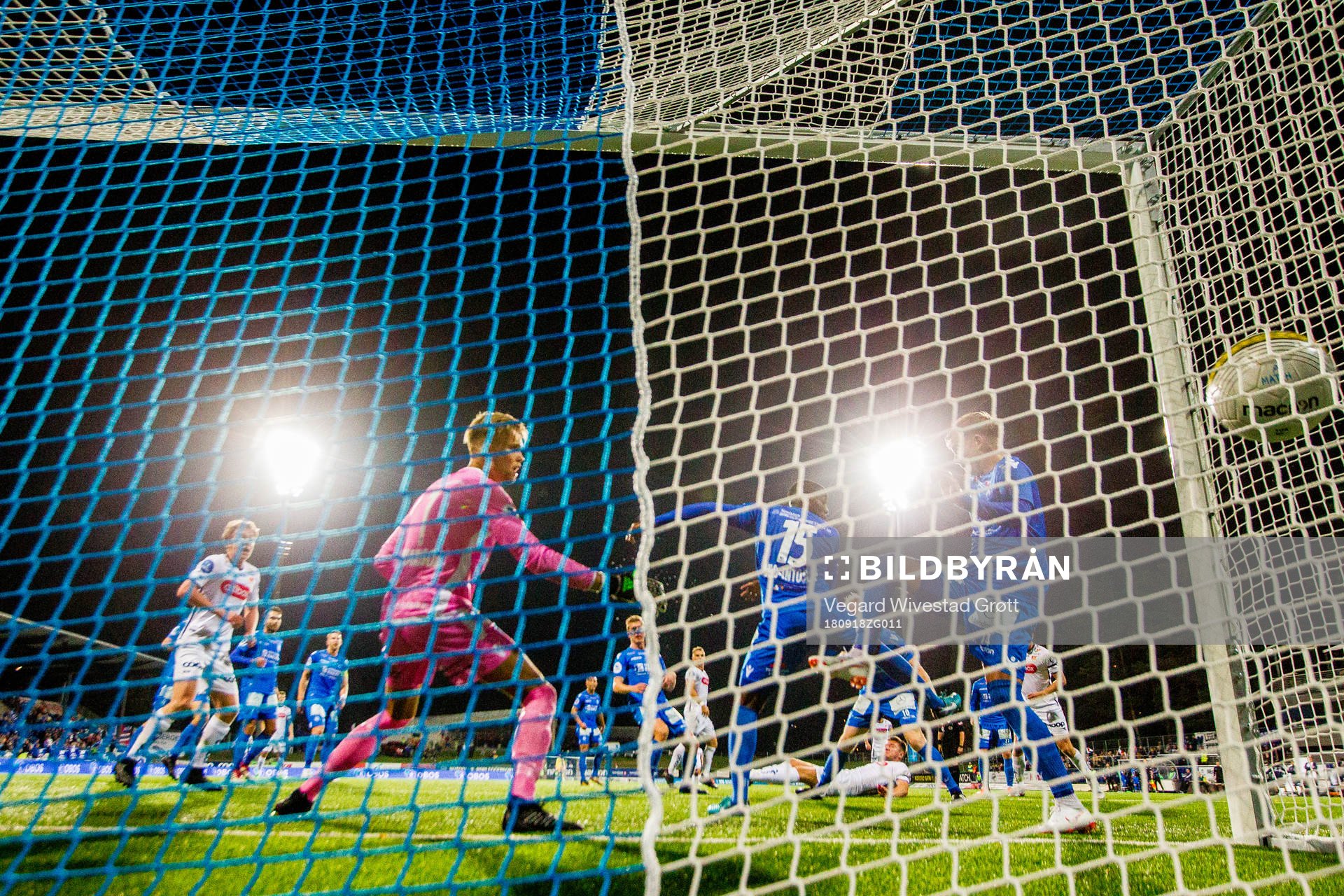 Axel Andresson of Viking scores 1-2 behind goalkeeper Nils Jonathan Johansson of Notodden during the OBOS-ligaen match between Notodden and Viking on September 18, 2018 in Notodden.