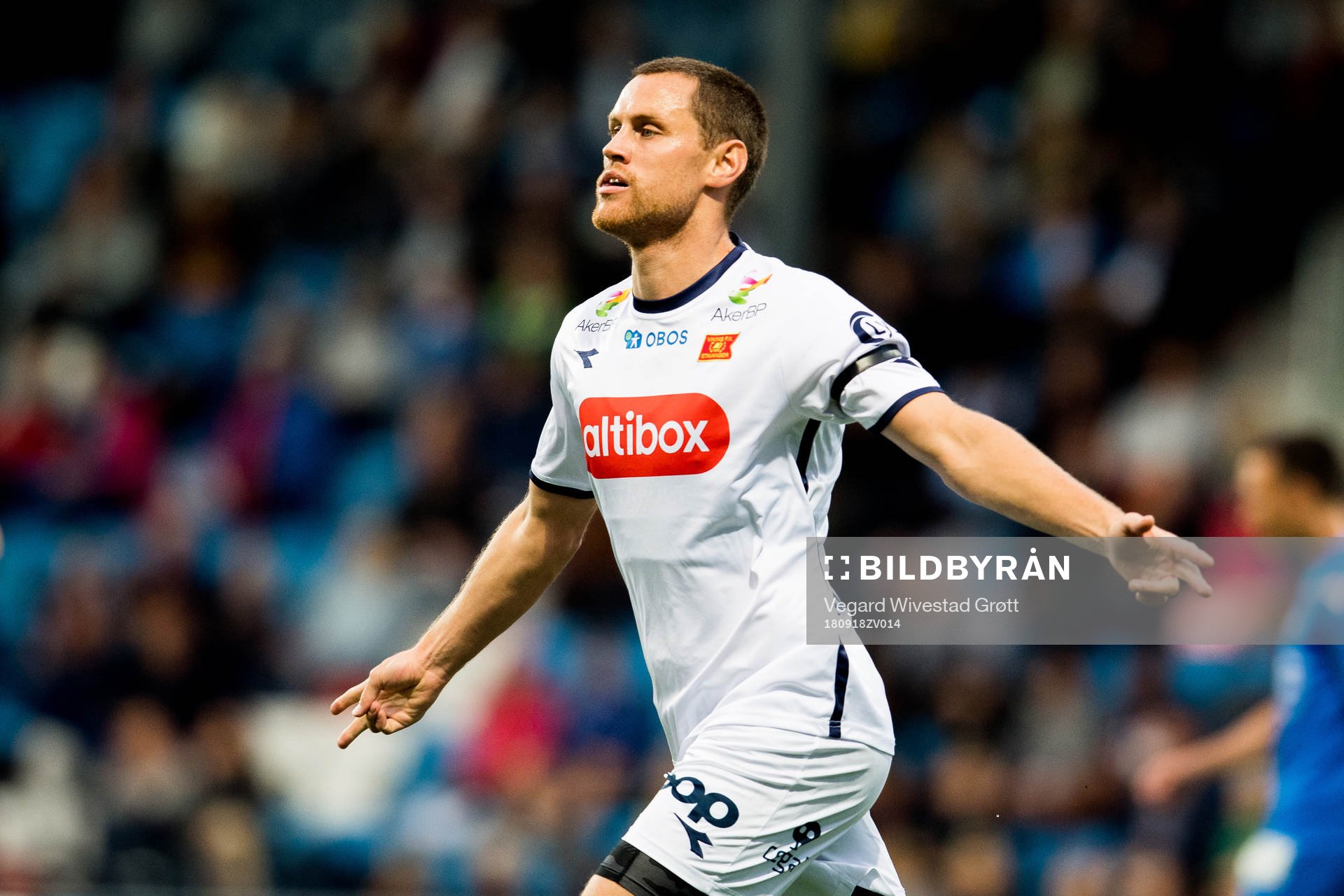 Tommy Høiland of Viking celebrates
