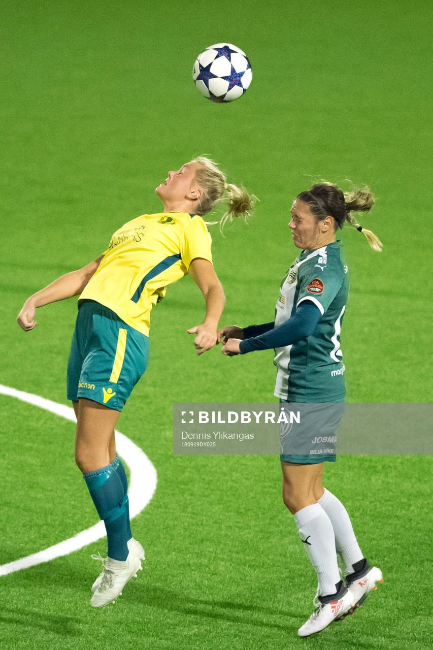 Bollstanäs Anna Thim och Lauren Kaskie