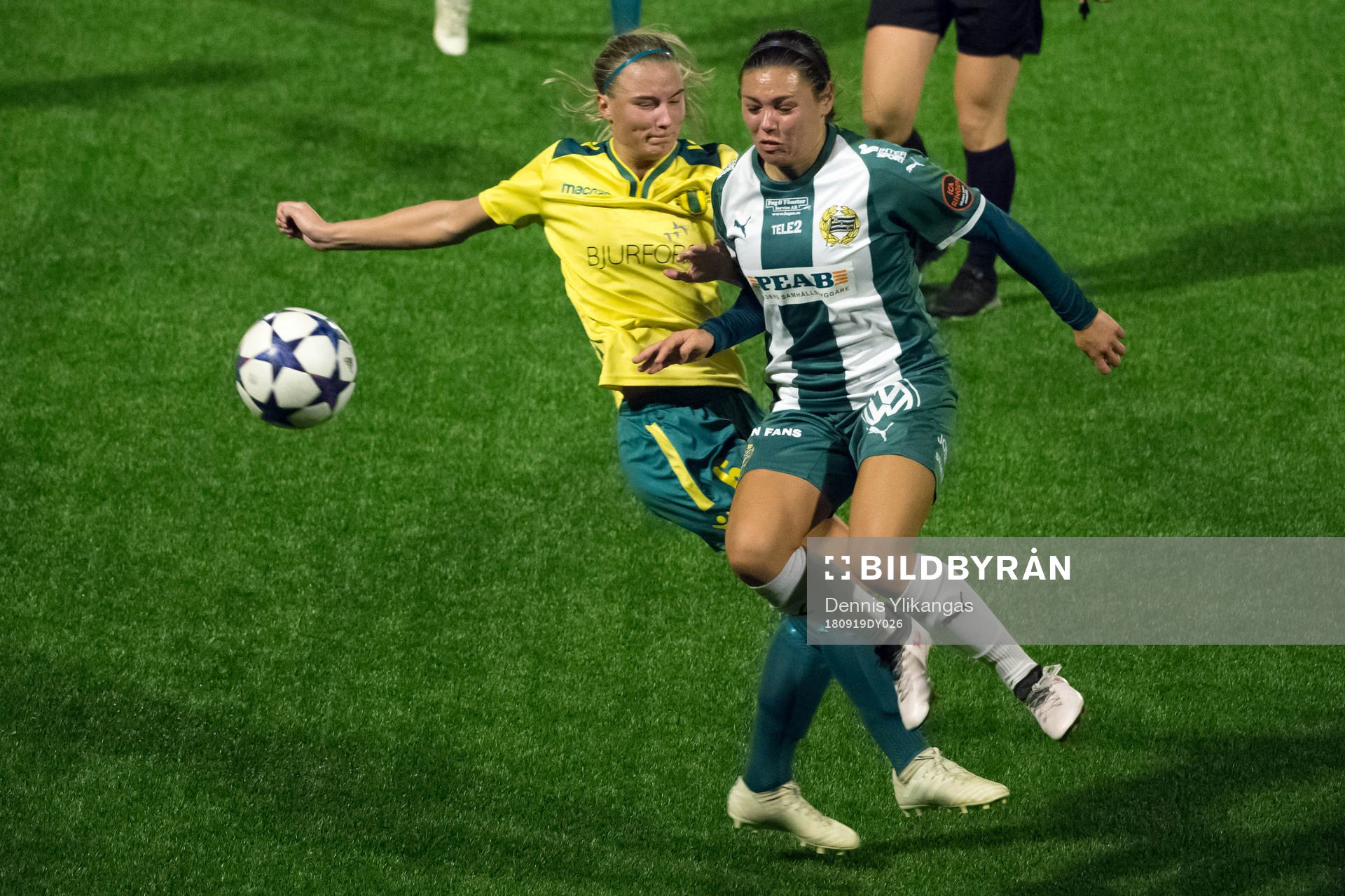 Bollstanäs Anna Thim och Lauren Kaskie