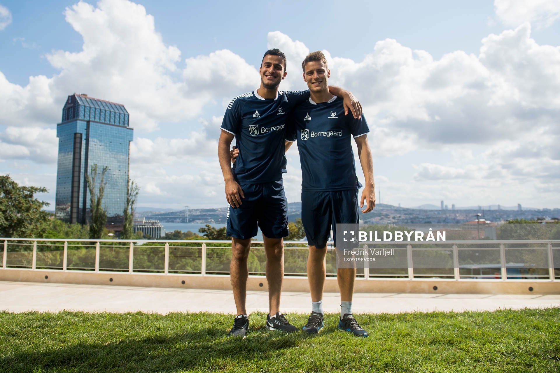 Harmet Singh and Kristoffer Zachariassen of Sarpsborg 08