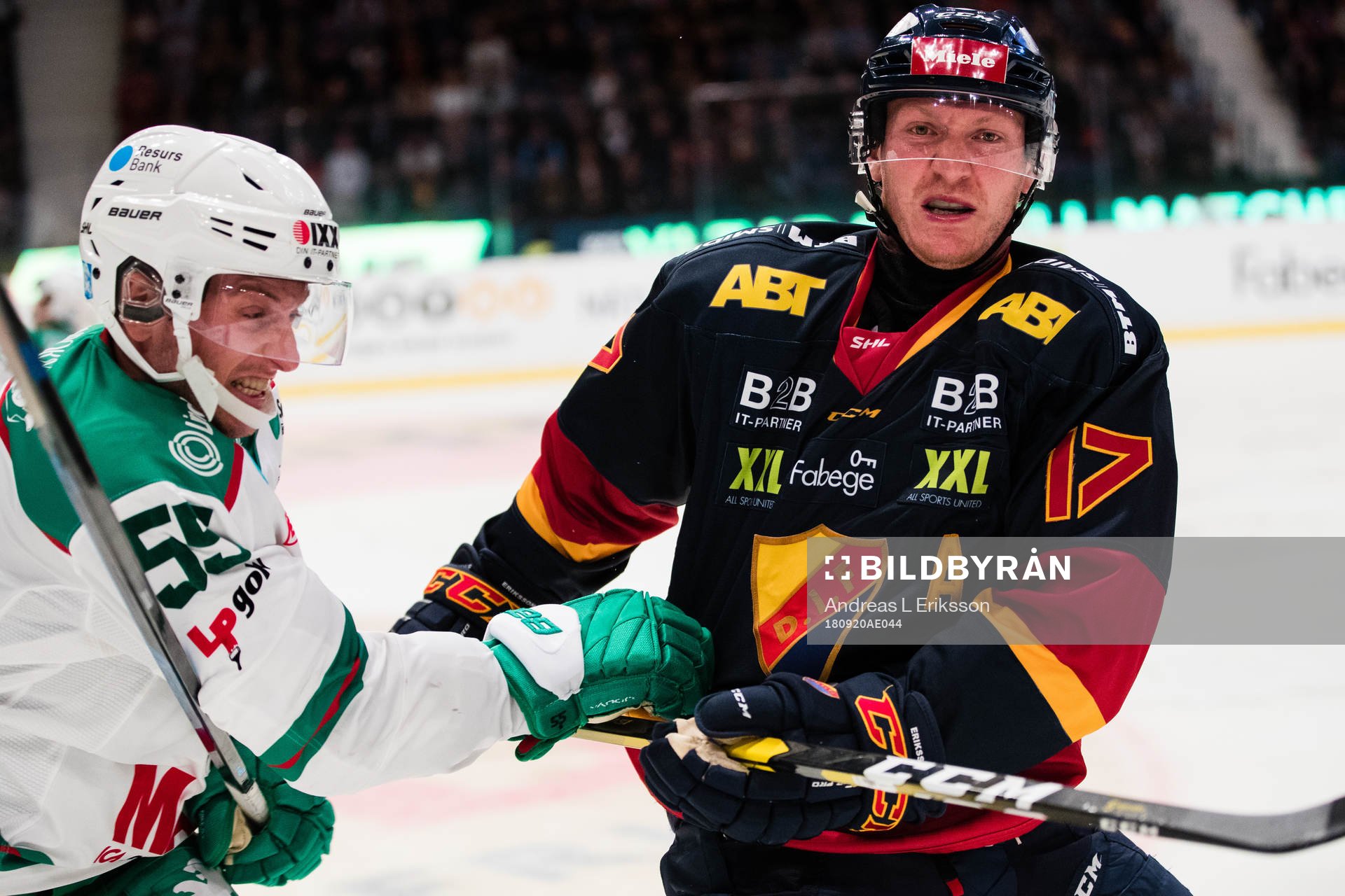 Rögles Ben Youds och Djurgårdens Henrik Eriksson