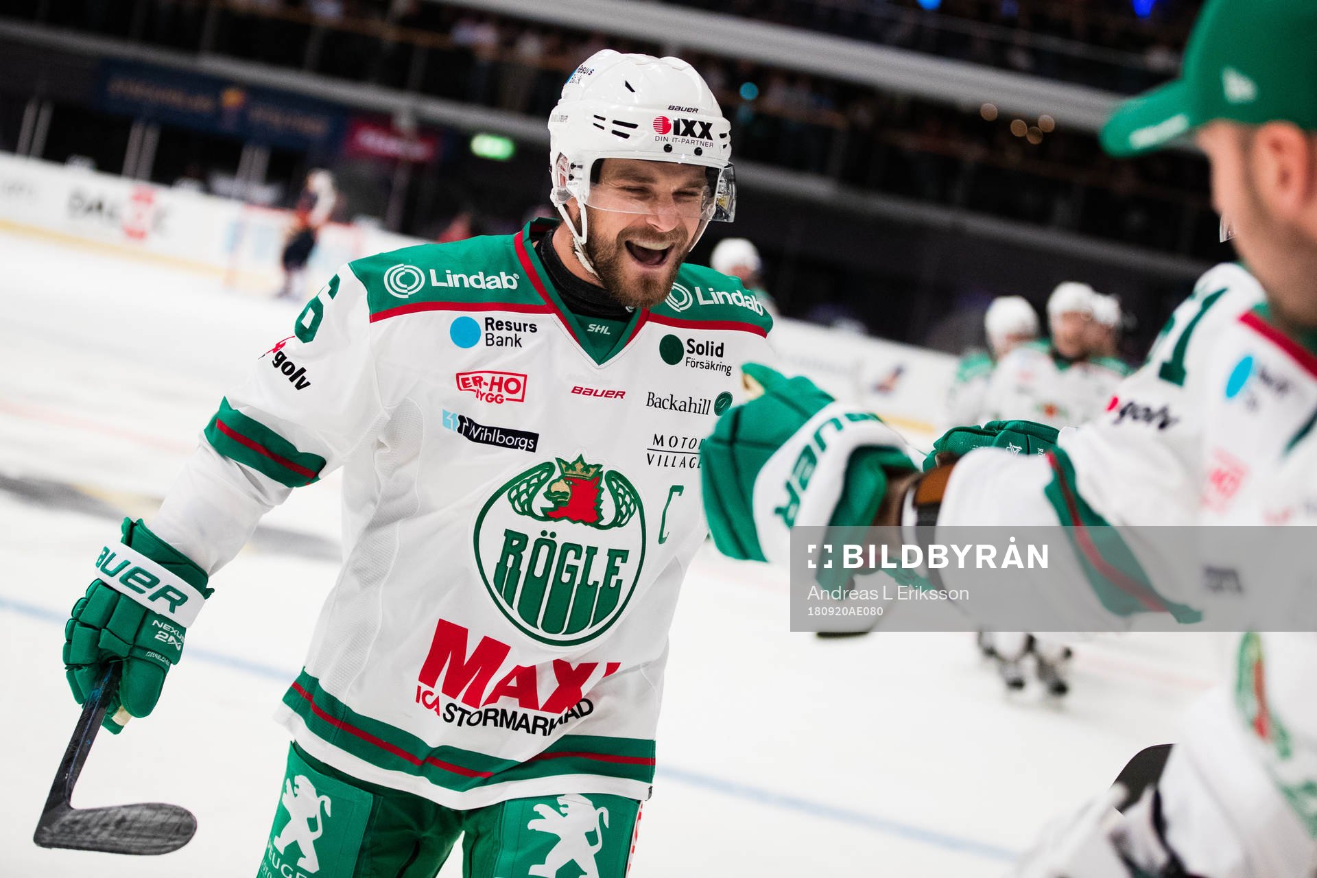 Rögles Craig Schira jublar