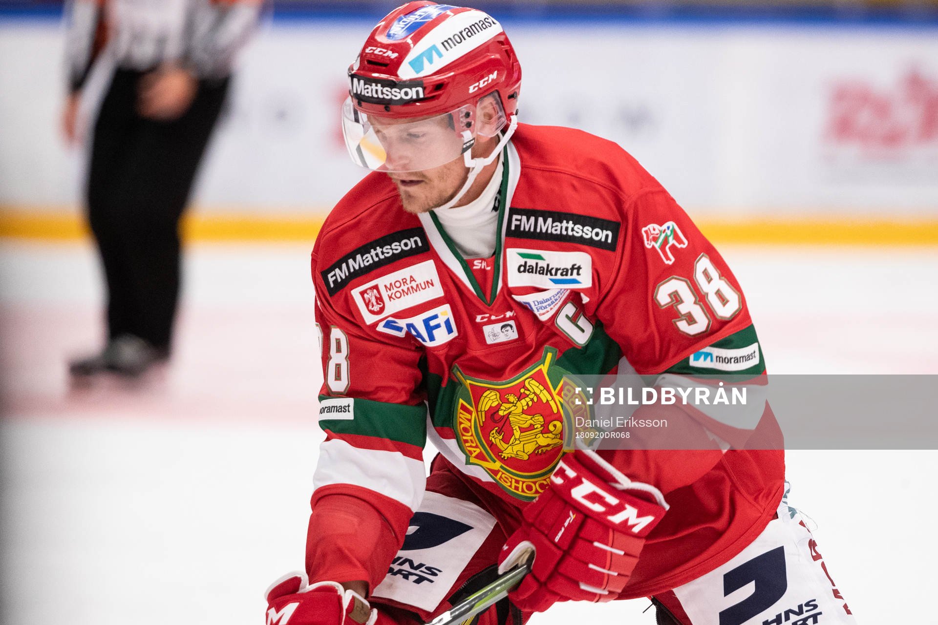 Moras Adam Masuhr  i ishockeymatchen i SHL mellan Mora och