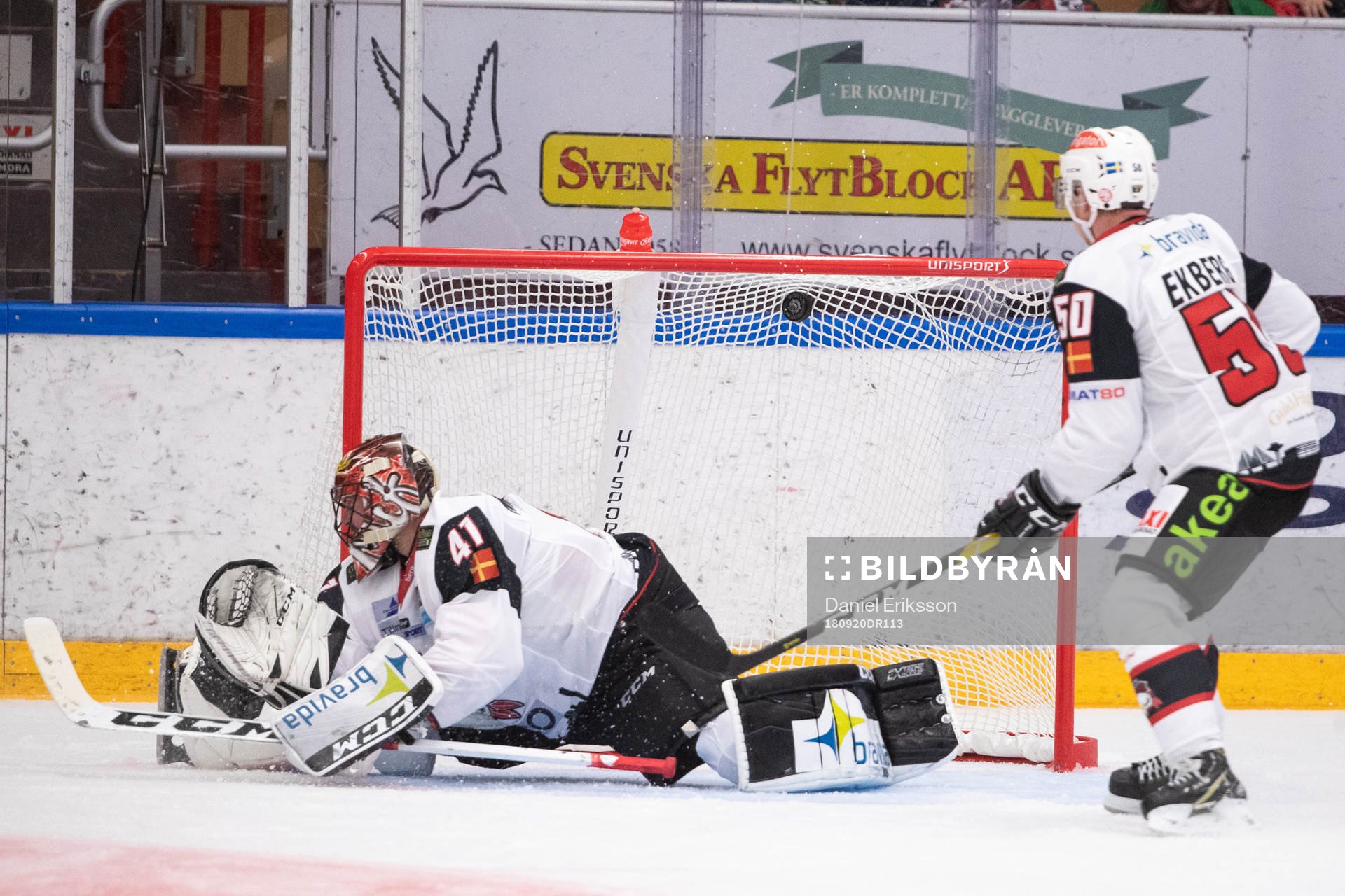 2-1 bakom Malmö Redhawks målvakt Cristopher Nilstorp och