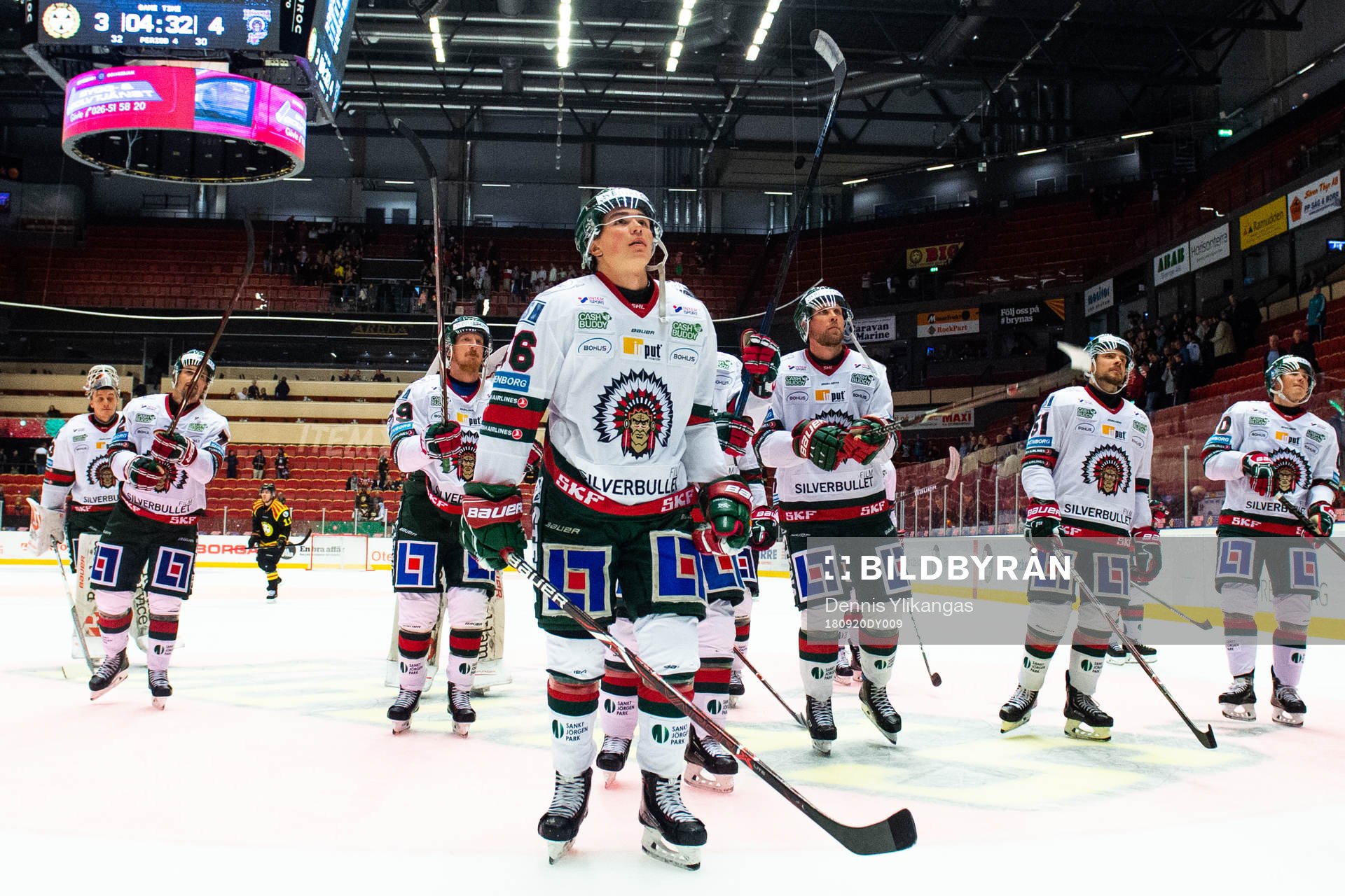 Frölundas spelare jublar