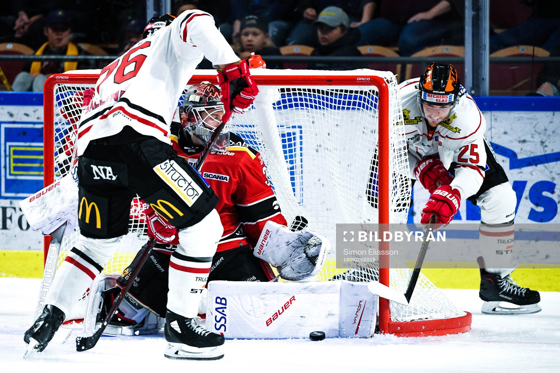 Luleås målvakt Joel Lassinatti och Örebros Anton Hedman
