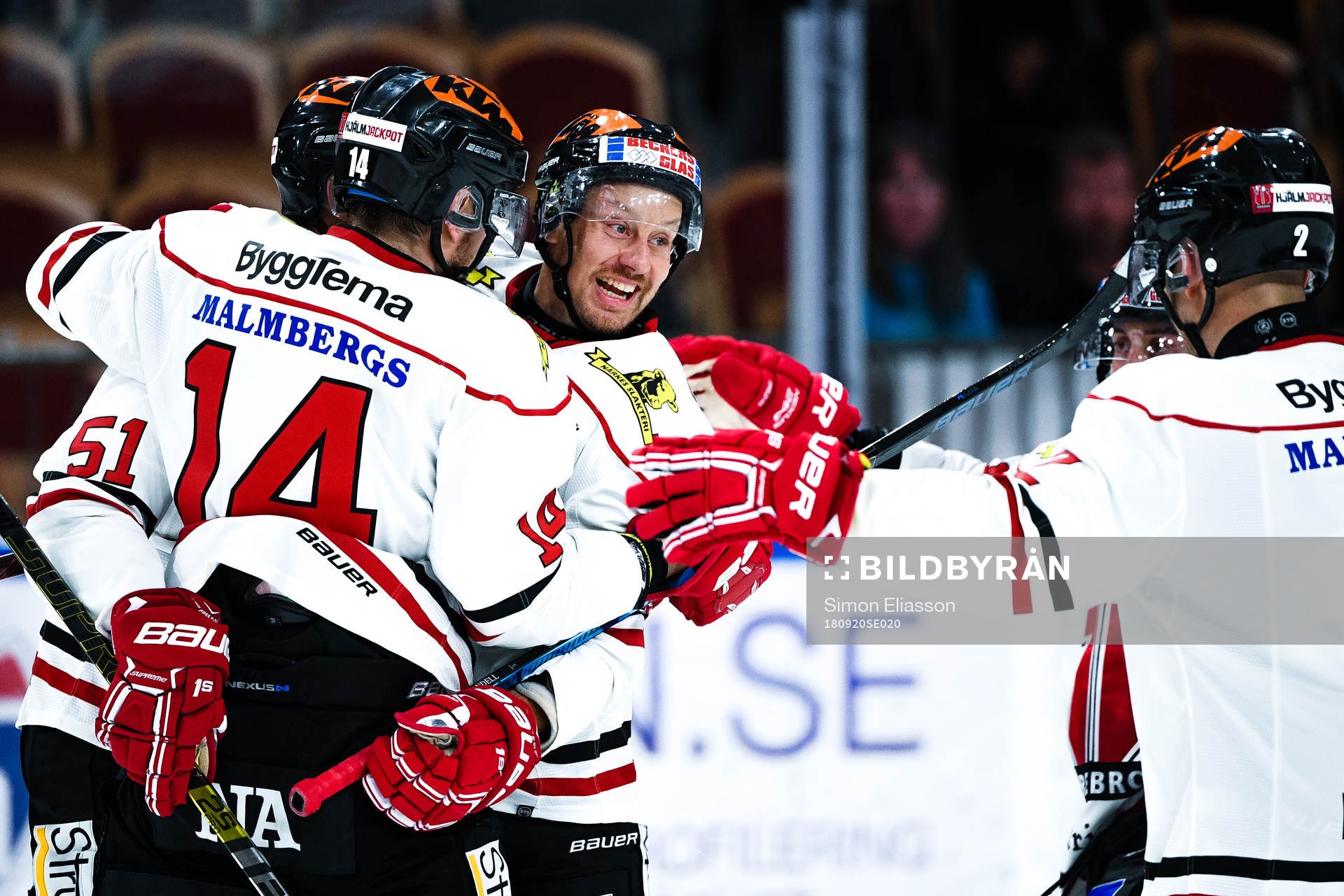 Örebros Marcus Weinstock jublar med Kristian Näkyvä