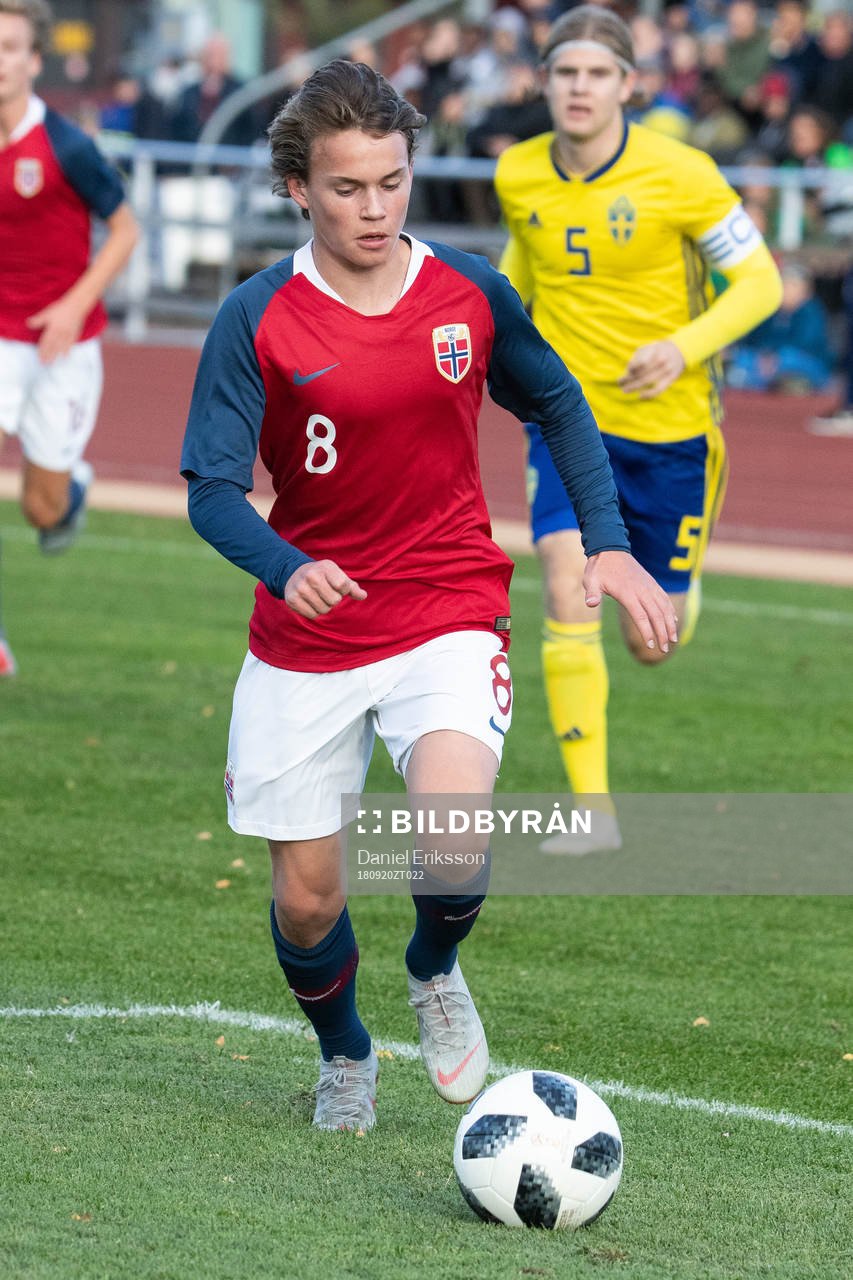 Norges Kristian Malt Arnstad  i landskampen i fotboll