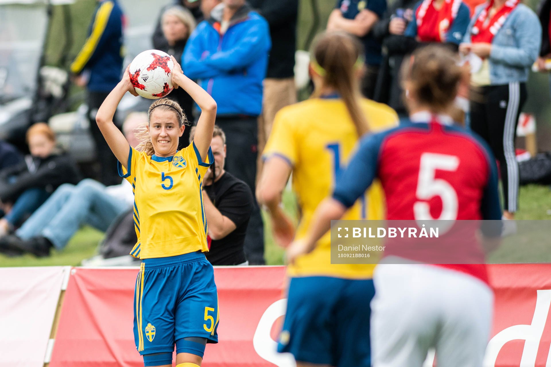 Sveriges Nellie Nygren med ett inkast