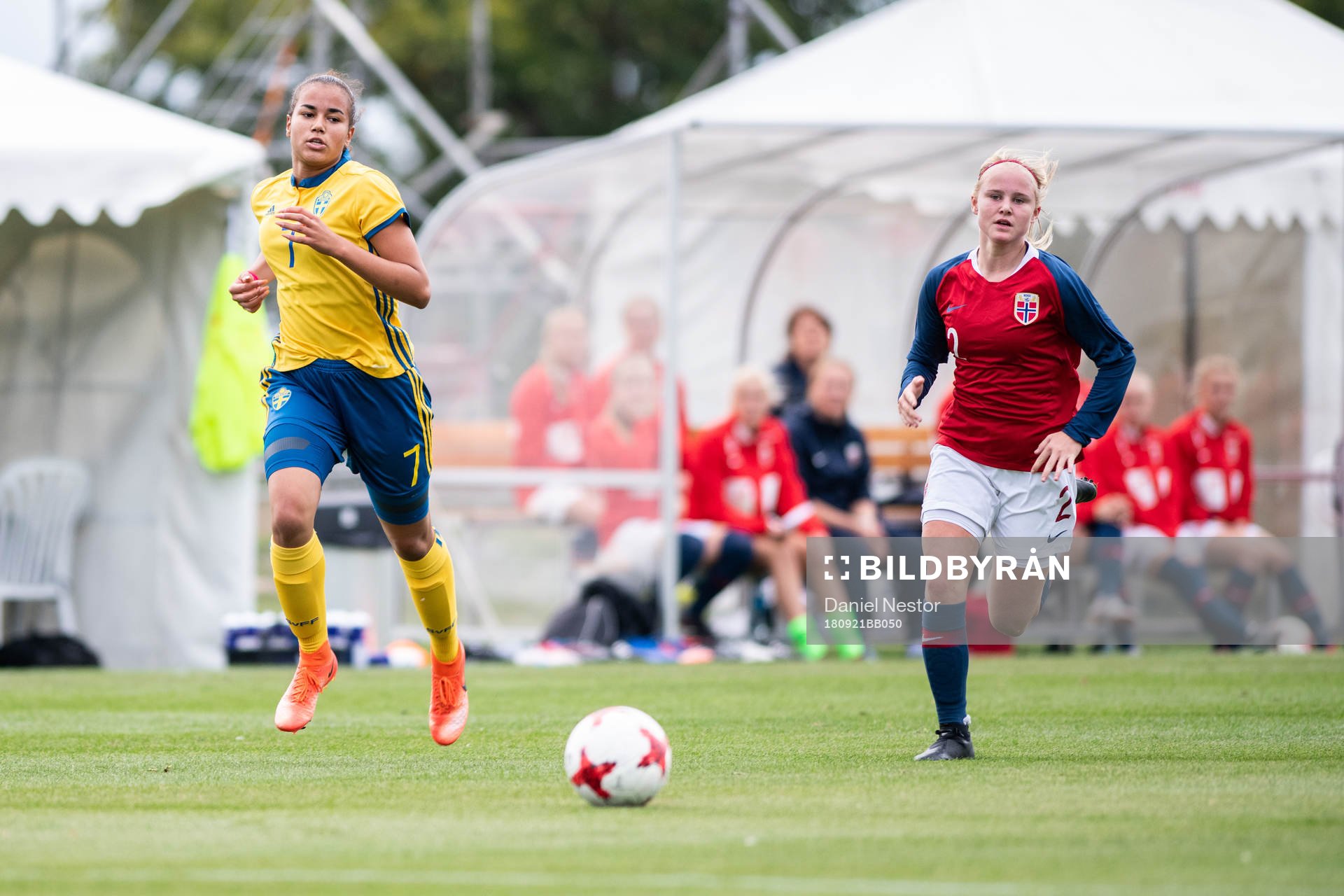 Sveriges Alexandra Callixte och Norges Sara B Tønnessen