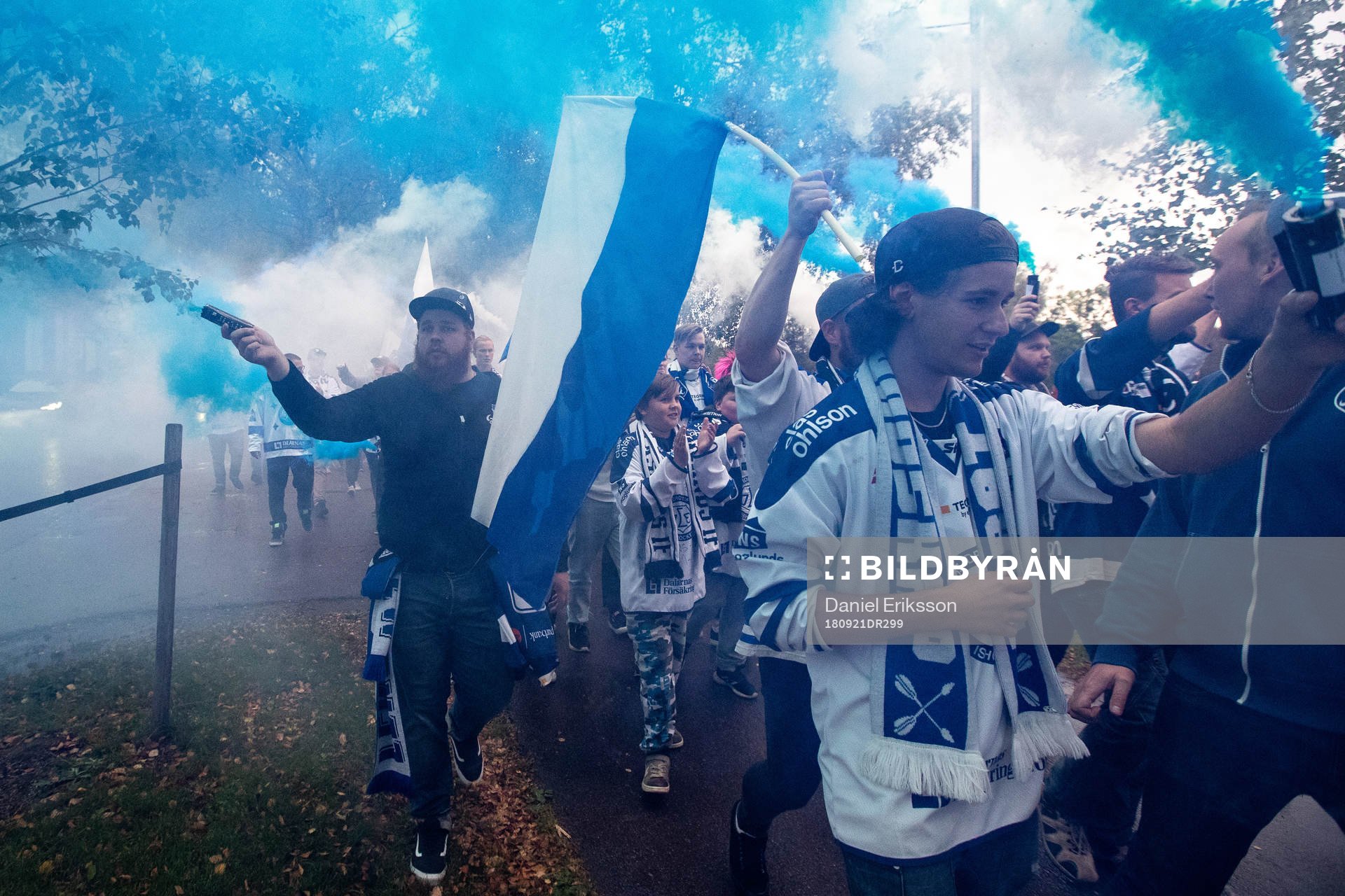 Leksands Superstars på vår till ishockeymatchen i