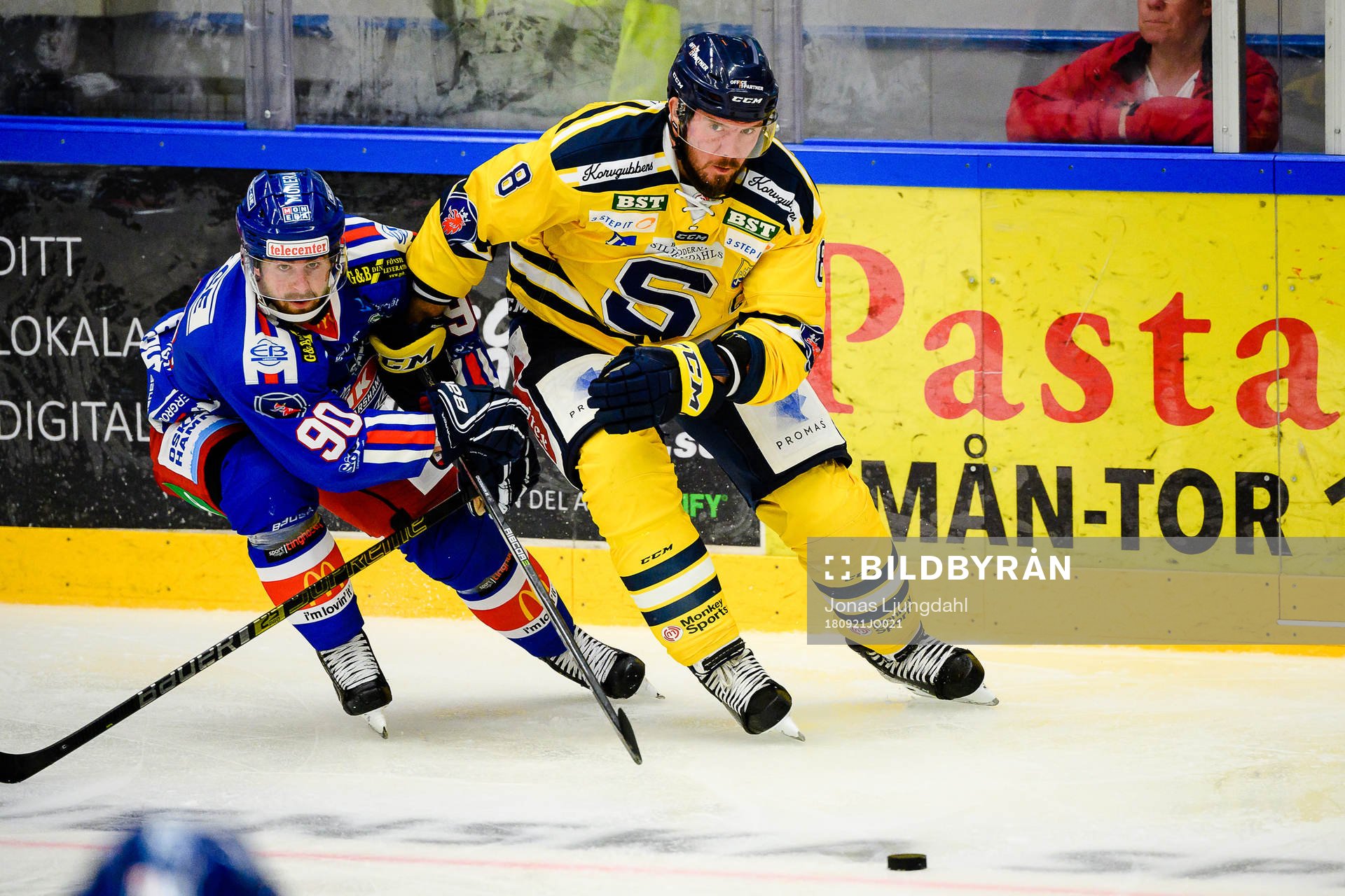Oskarshamns Alex Hutchings och Södertäljes Nicklas