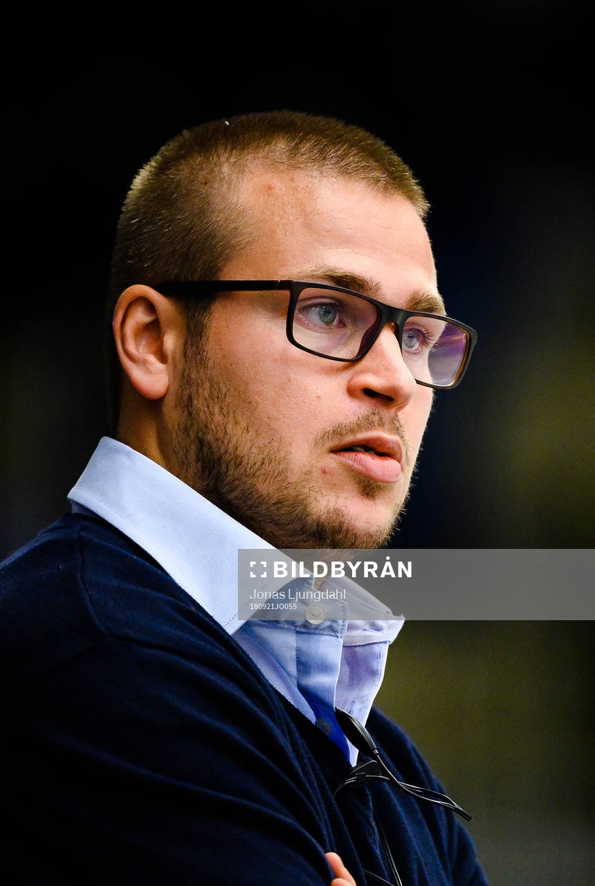 Södertäljes assisterande tränare Dennis Bozic