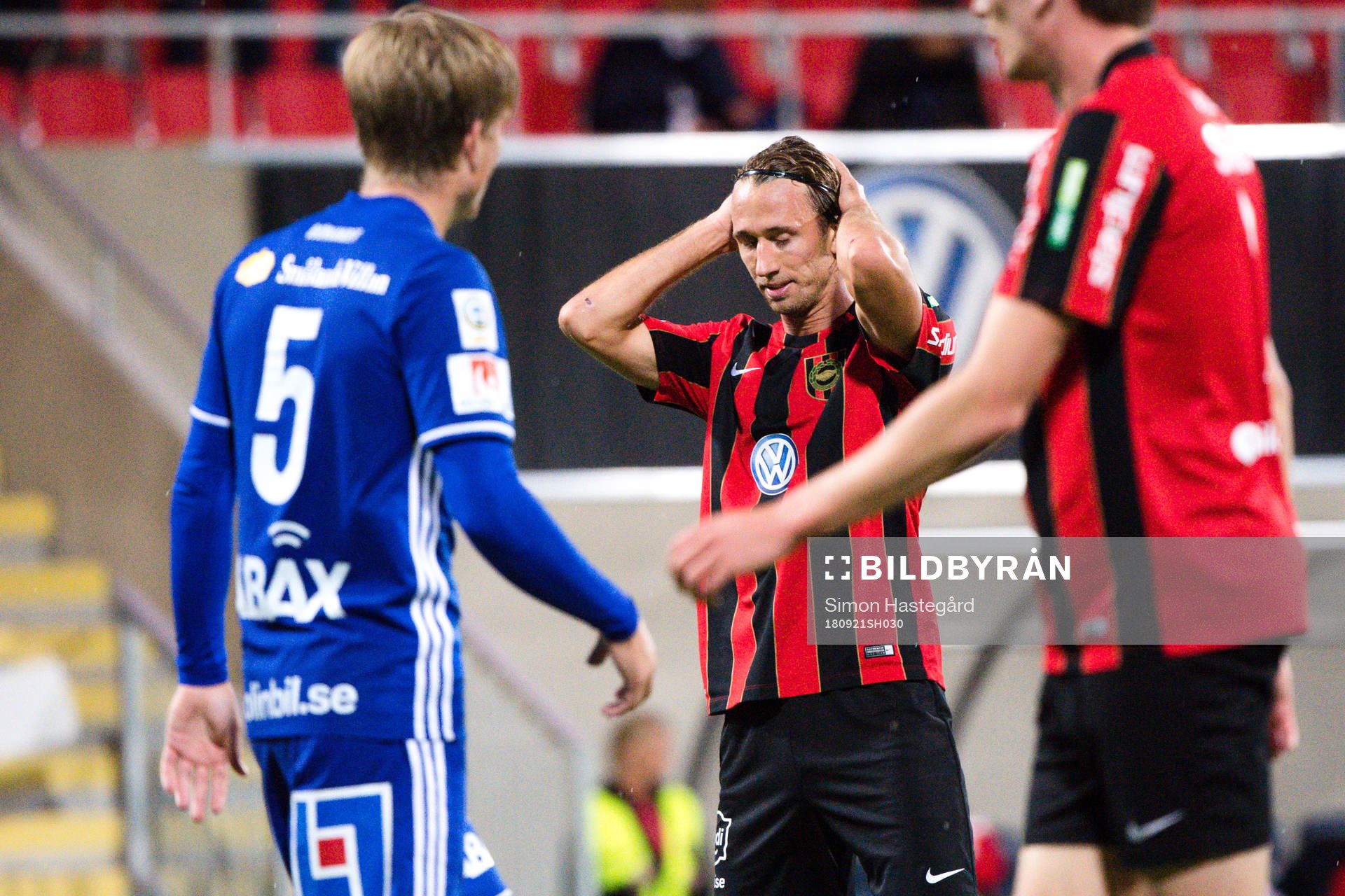 Brommapojkarnas Philip Hellqvist  deppar