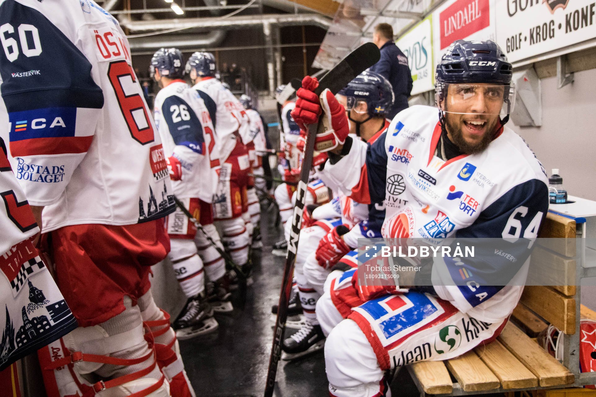 Västerviks Alexander Lindqvist Hansen skriker på en