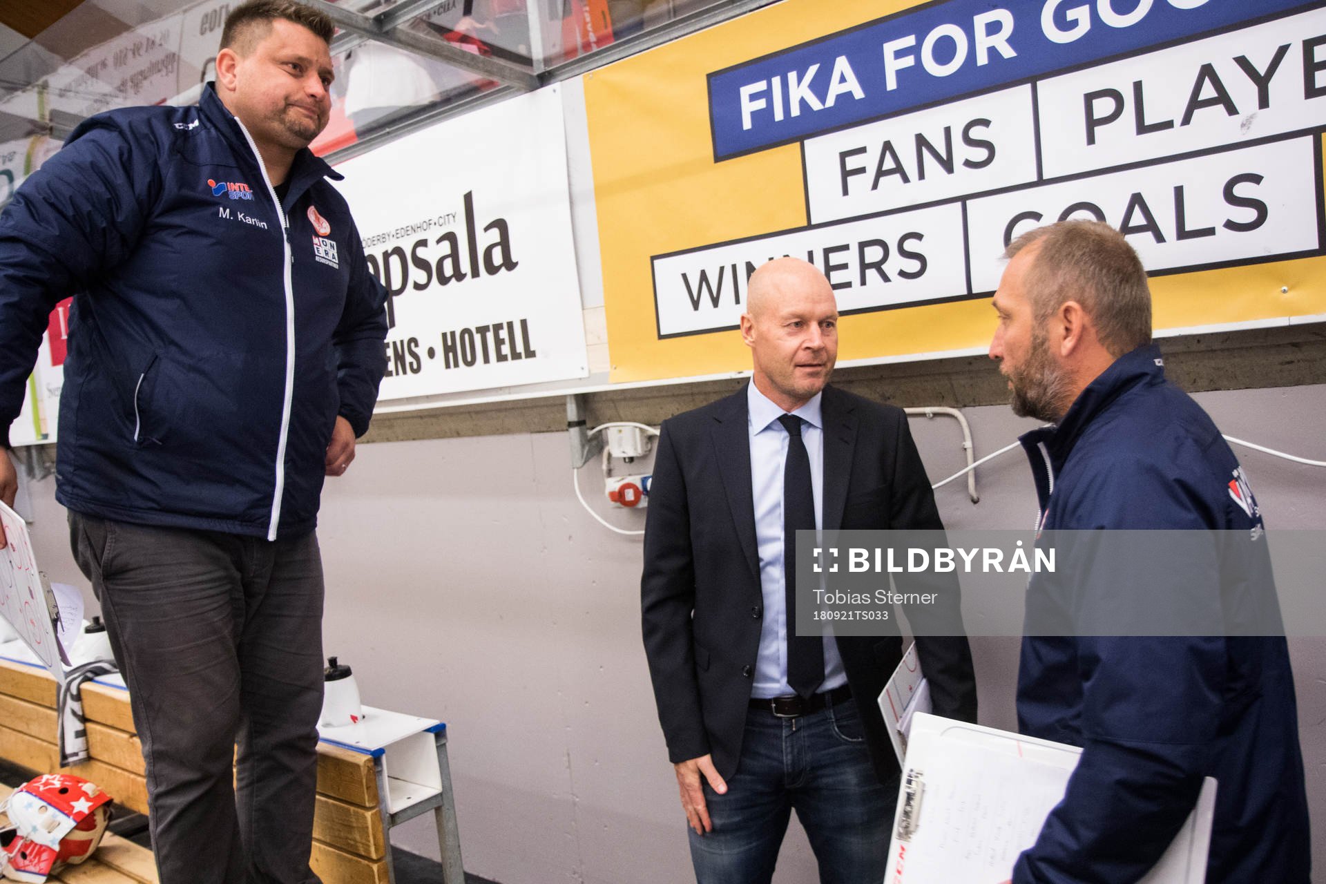 Västerviks tränare Mattias Karlin (v) och assisterande