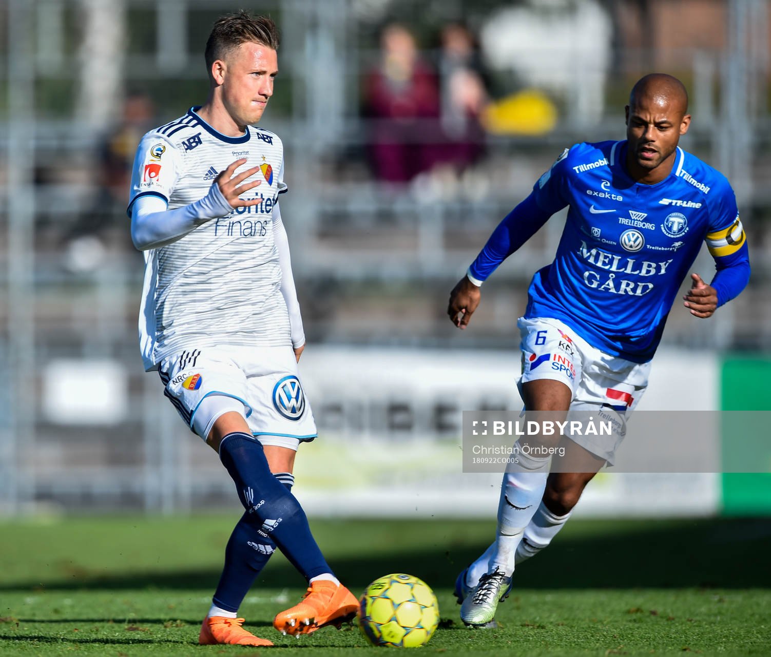 Djurgårdens Fredrik Ulvestad och Trelleborgs Salif Camara