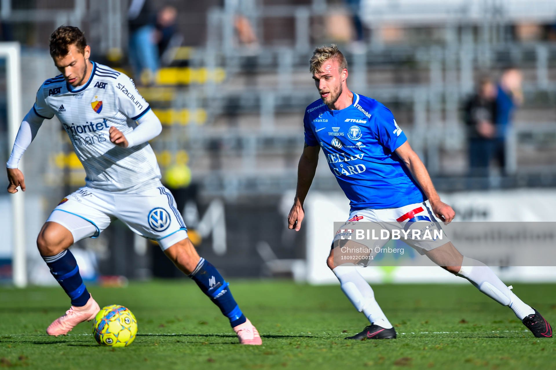 Djurgårdens Jesper Karlström och Trelleborgs Anton Tideman
