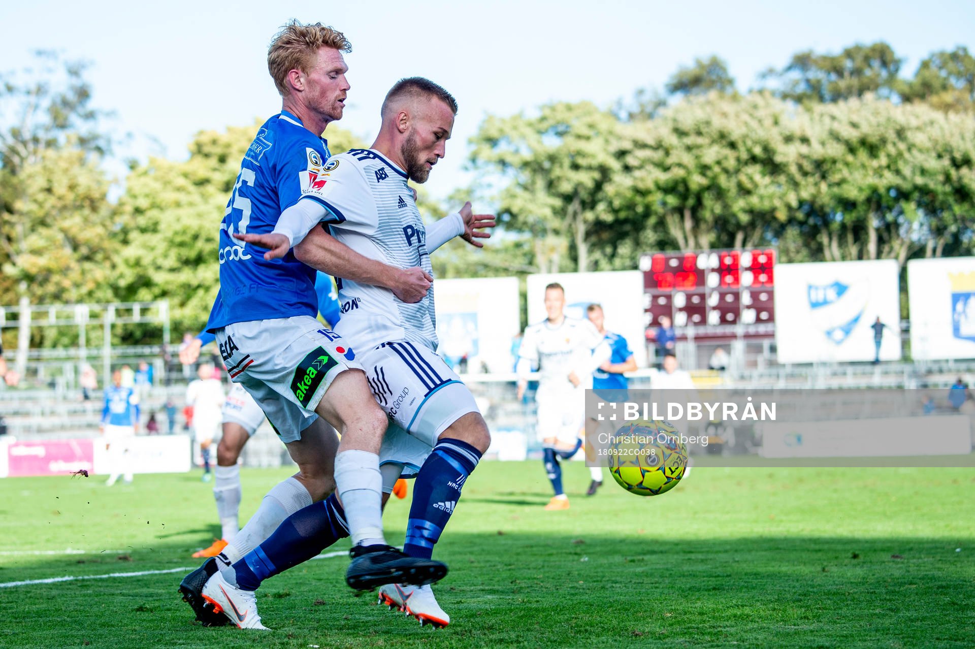 Trelleborgs Lasse Nielsen mot Djurgårdens Nicklas Bärkroth