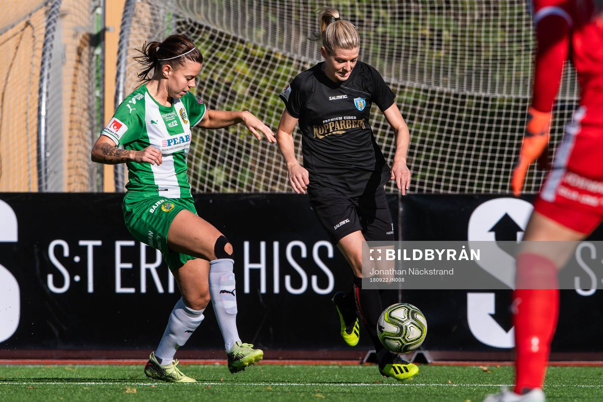 Hammarbys Amanda Johansson och Göteborgs Olivia Schough