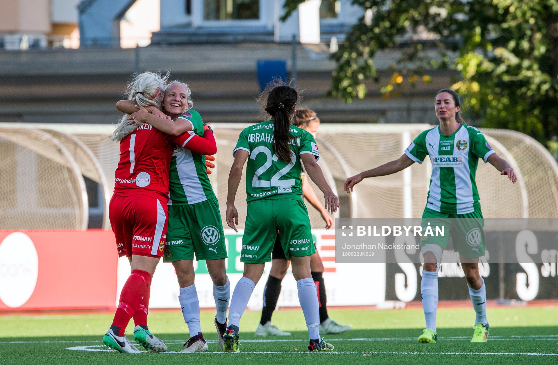 Hammarbys spelare jublar