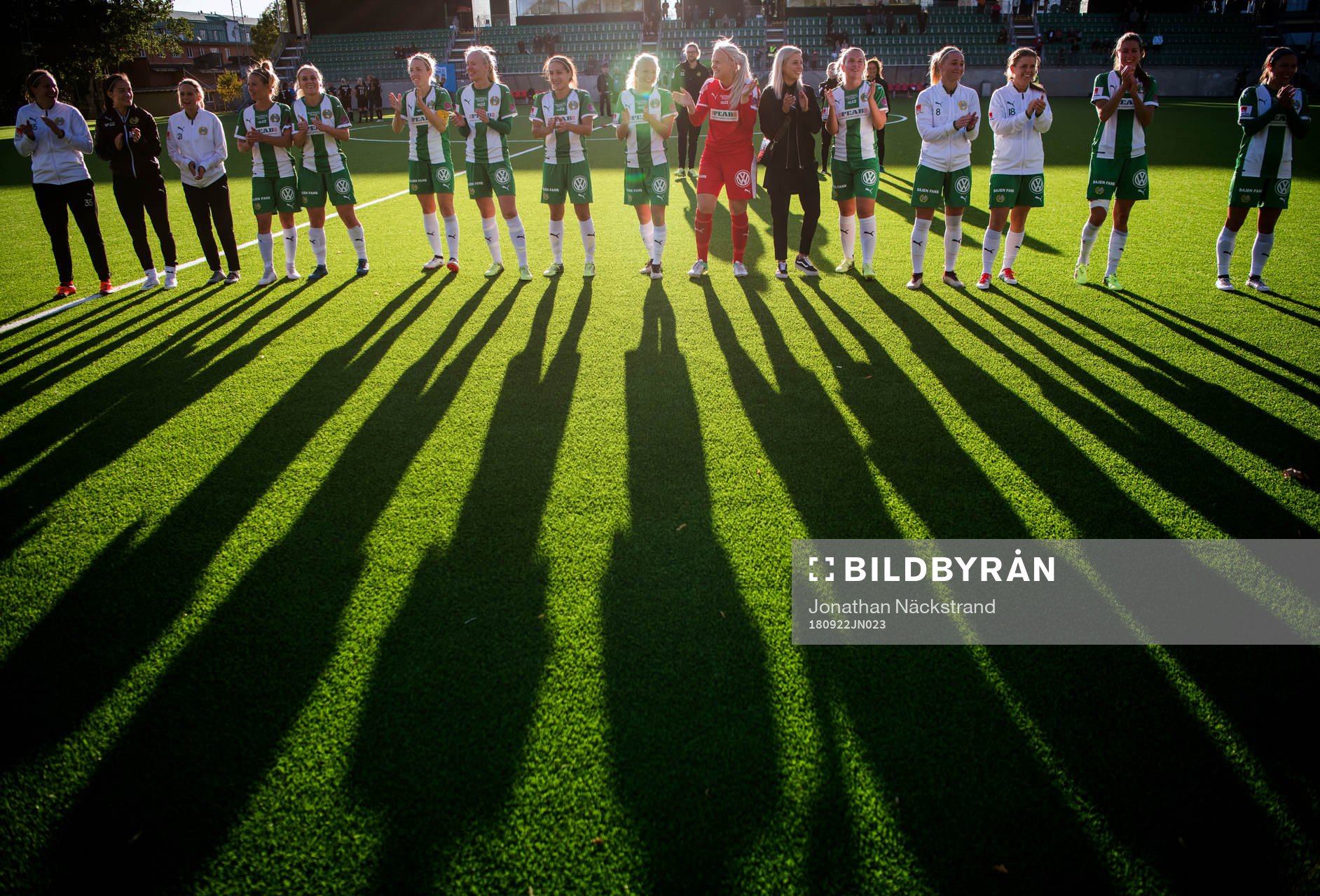 Hammarbys spelare jublar