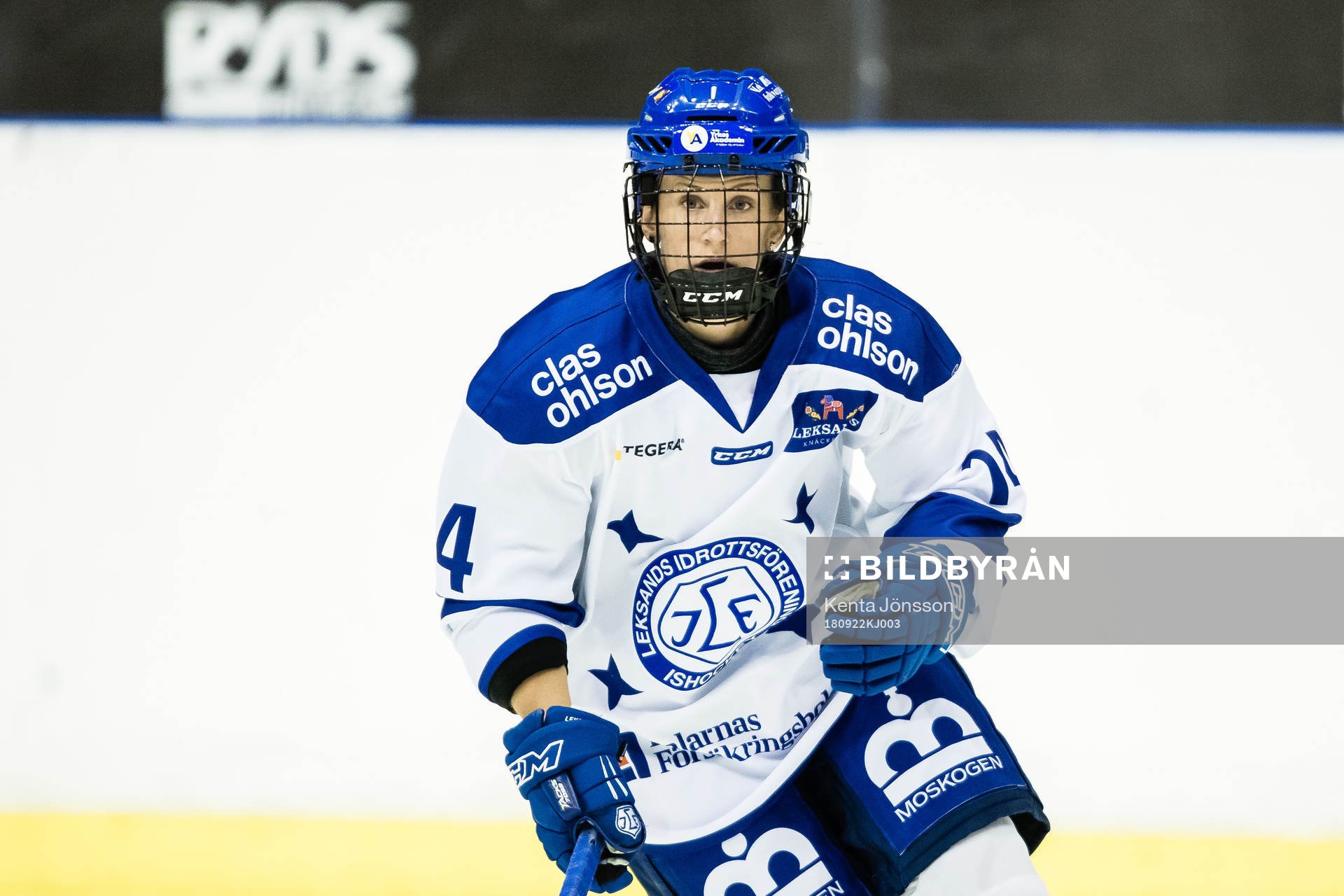Leksands Sofia Engström innan ishockeymatchen i SDHL