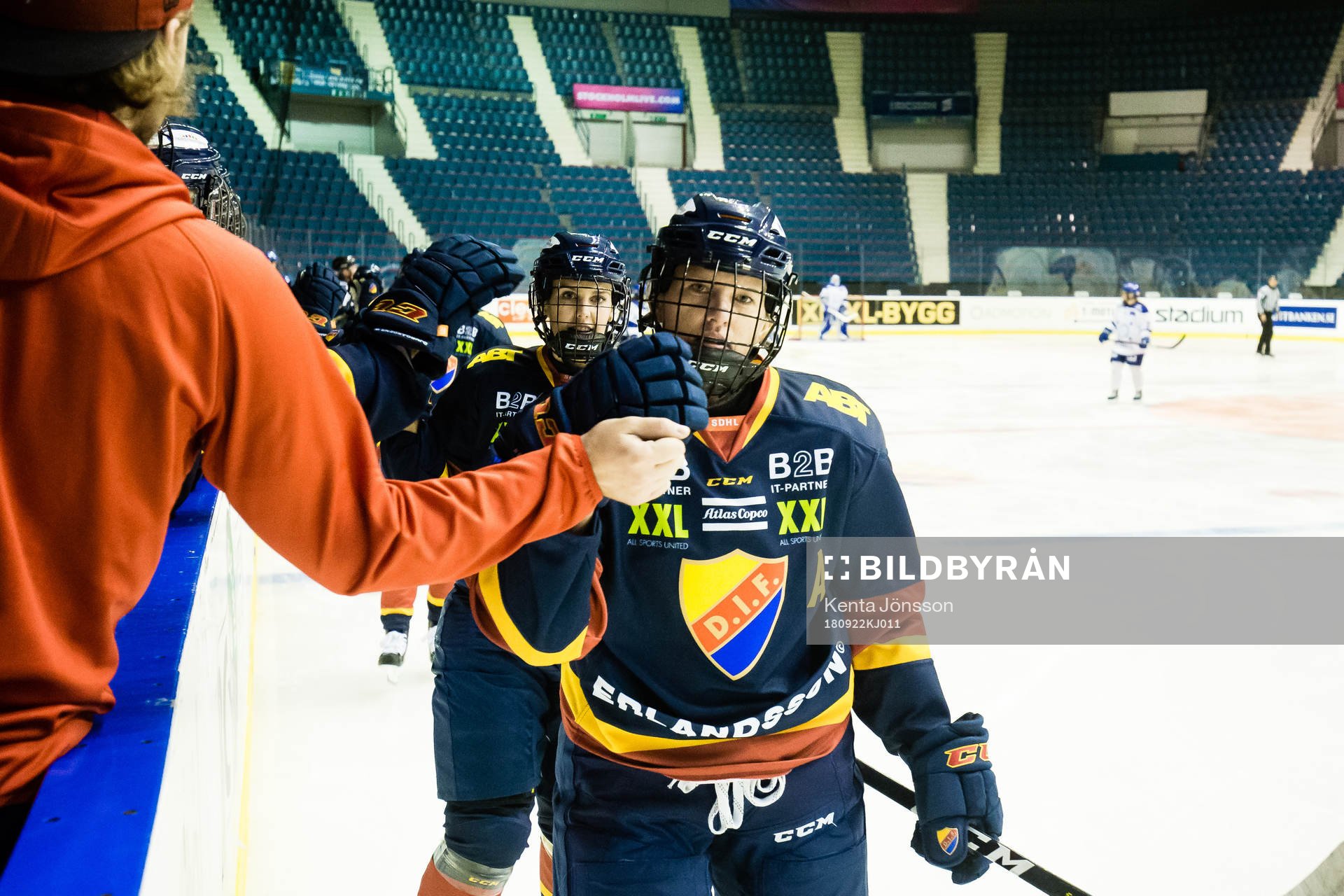 Djurgårdens Josefin Jakobsen jublar