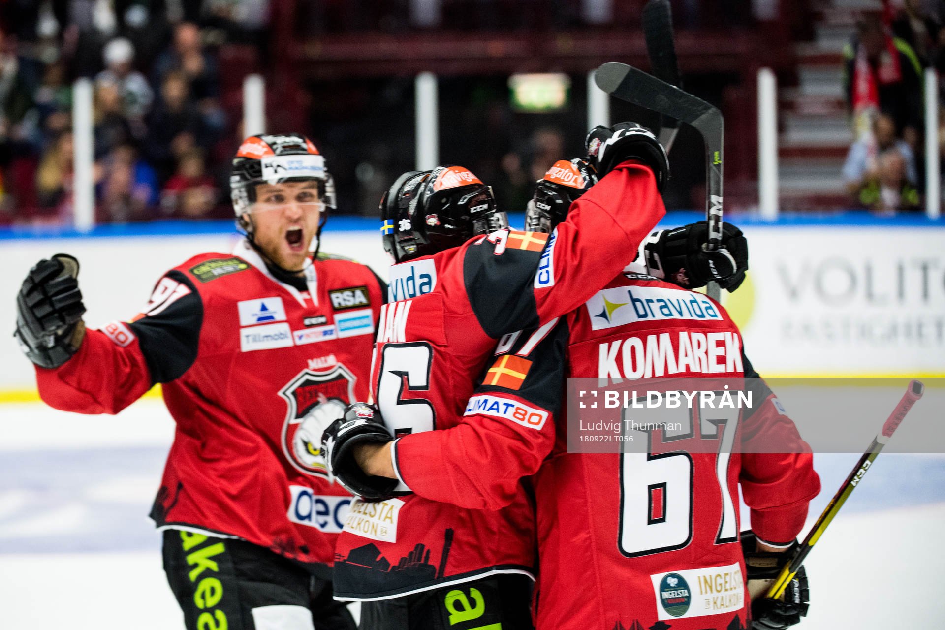 Malmö Redhawks Anton Öhman och Max Görtz jublar med
