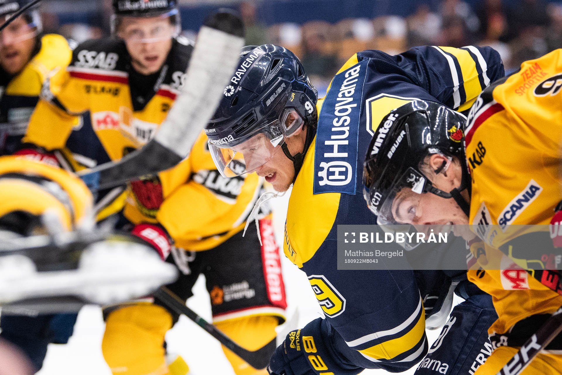 s Didrik Strömberg och Luleås Johan Forsberg i kamp om