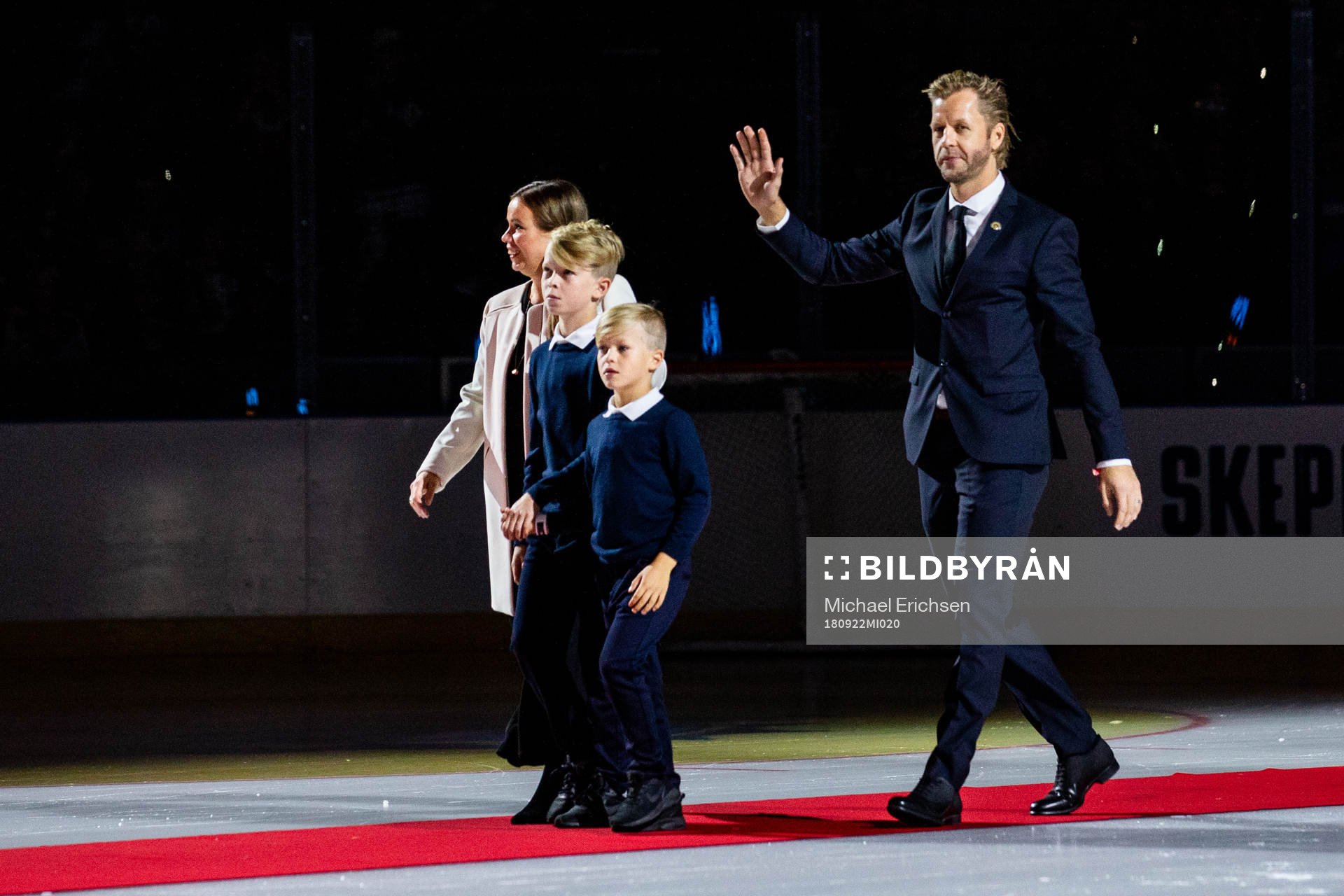 Tomi Kallio hyllas innan ishockeymatchen i SHL mellan
