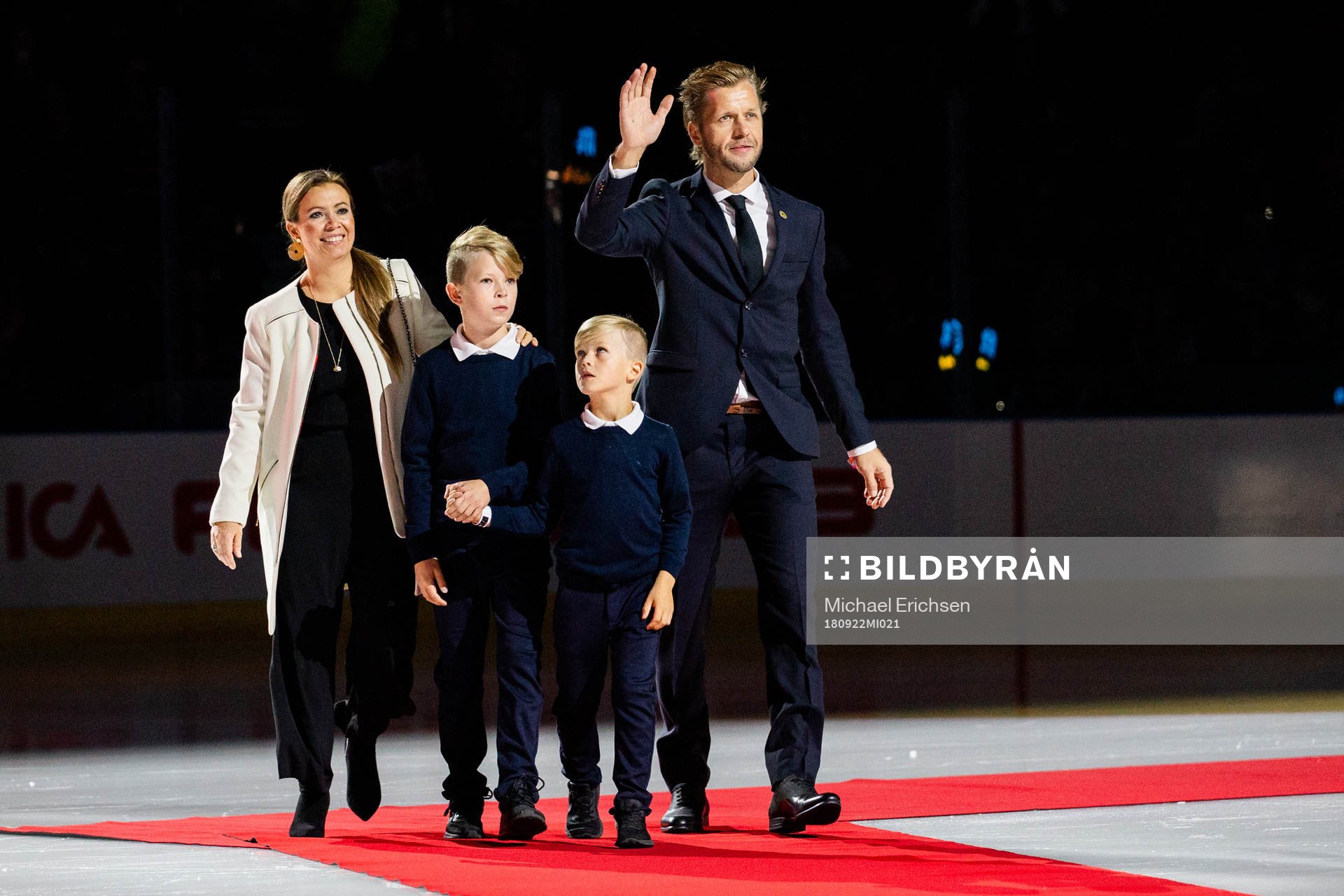Tomi Kallio hyllas innan ishockeymatchen i SHL mellan