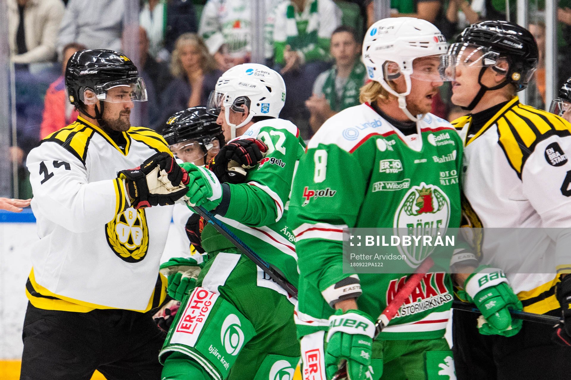 Gruff mellan Brynäs Johan Alcén och Rögles Thomas