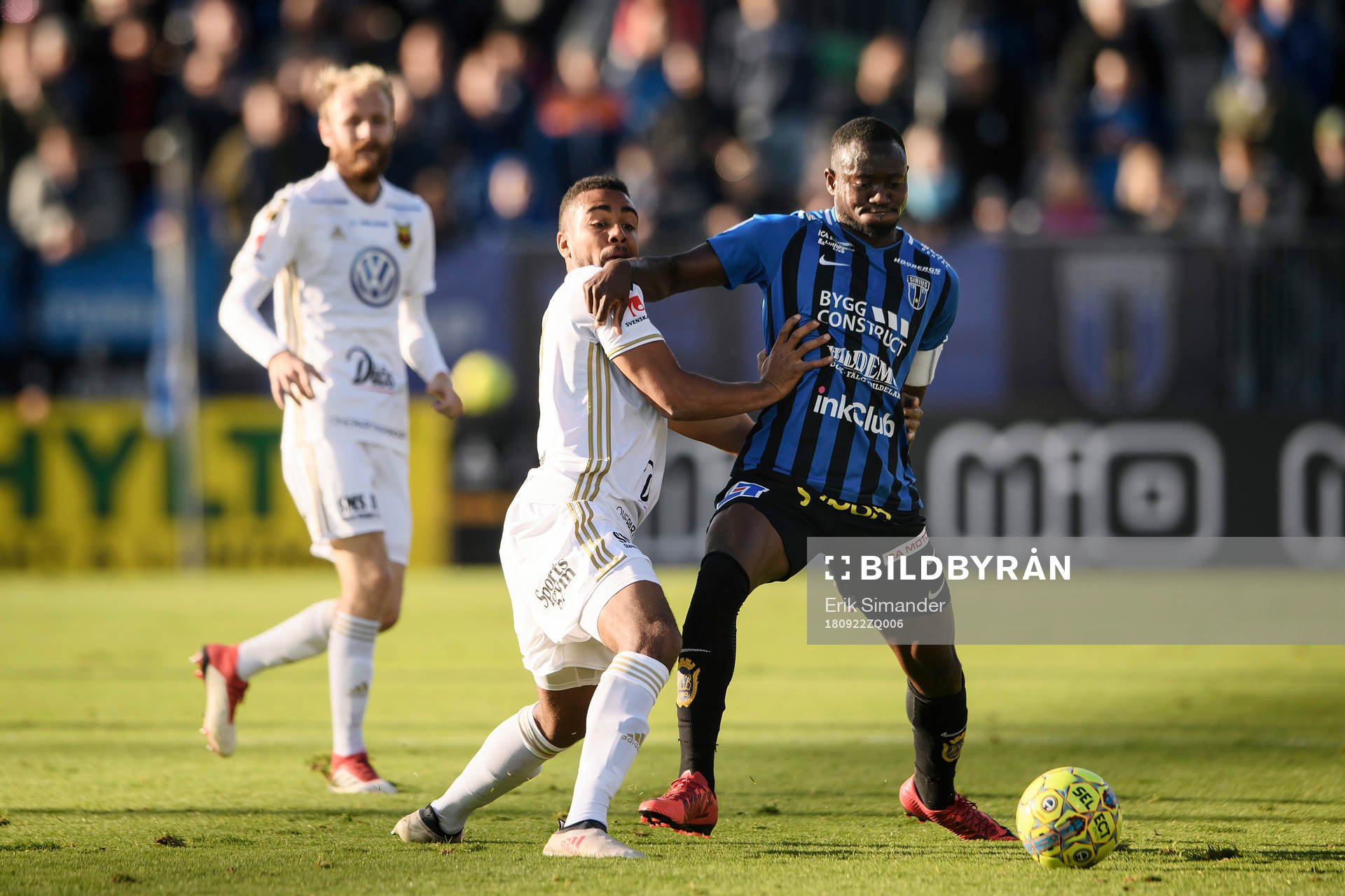 Sirius Moses Ogbu och Östersunds Noah Sonko Sundberg i
