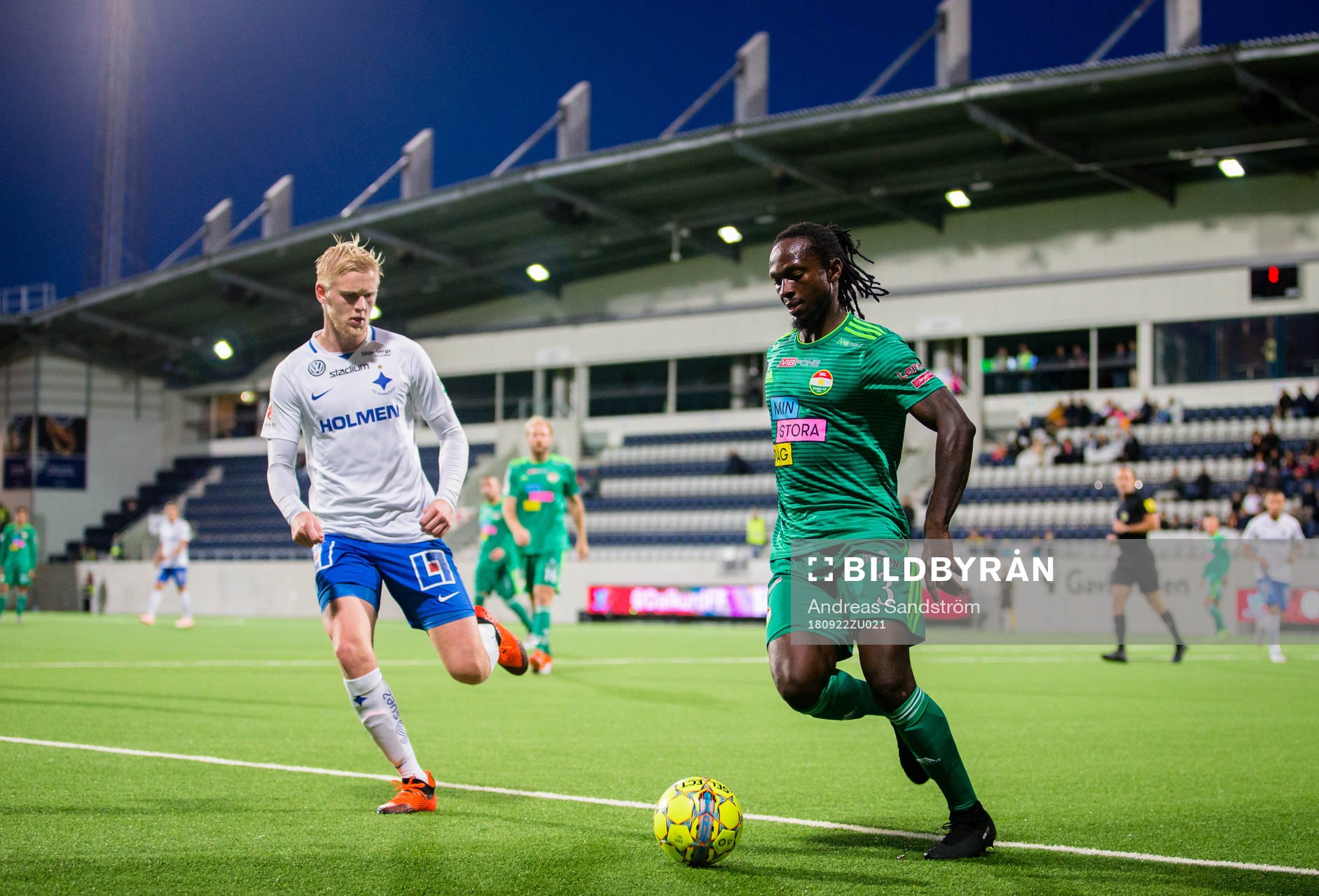 Dalkurds Kebba Ceesay med boll