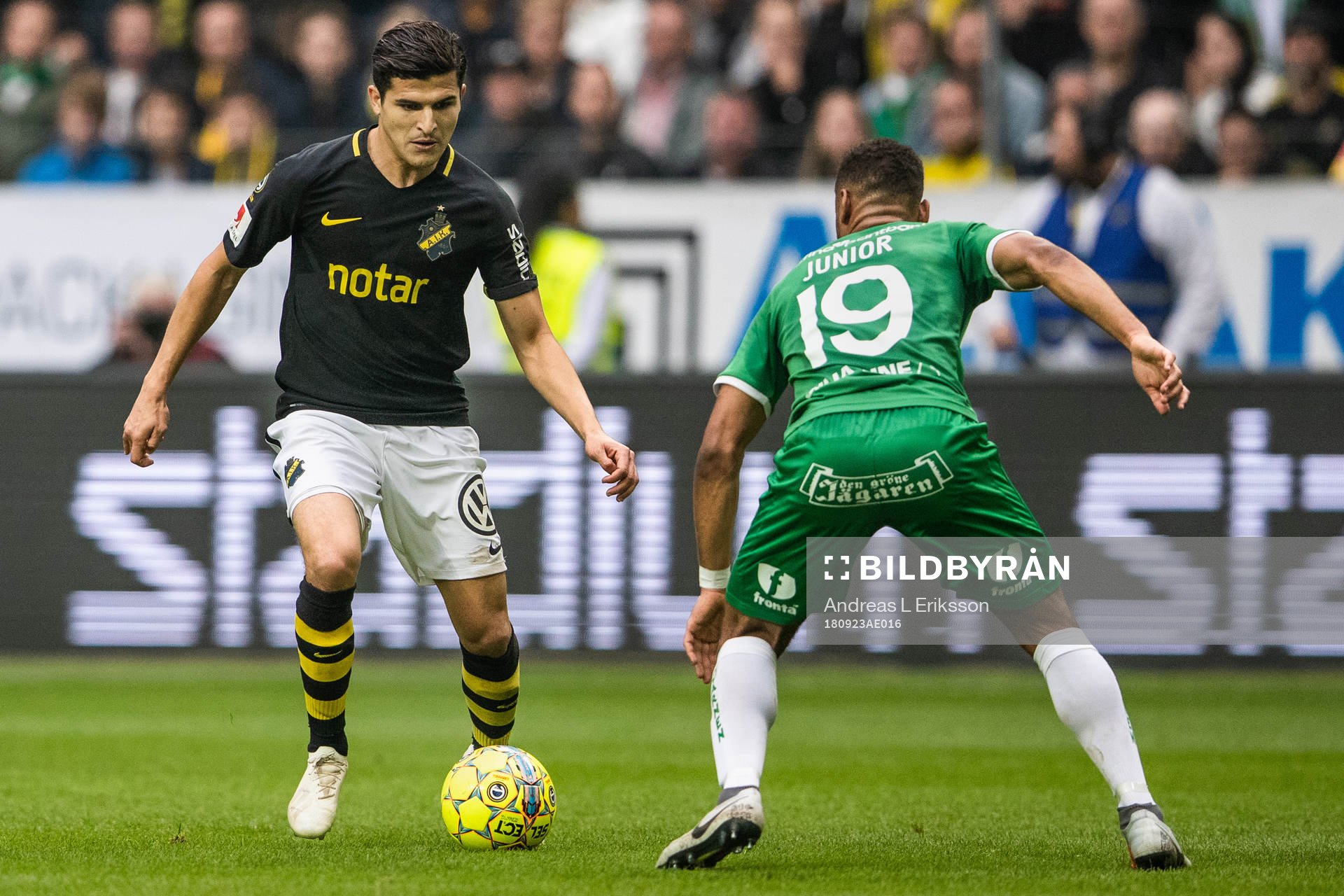 s Tarik Elyounoussi och Hammarbys Serge-Junior Martinsson