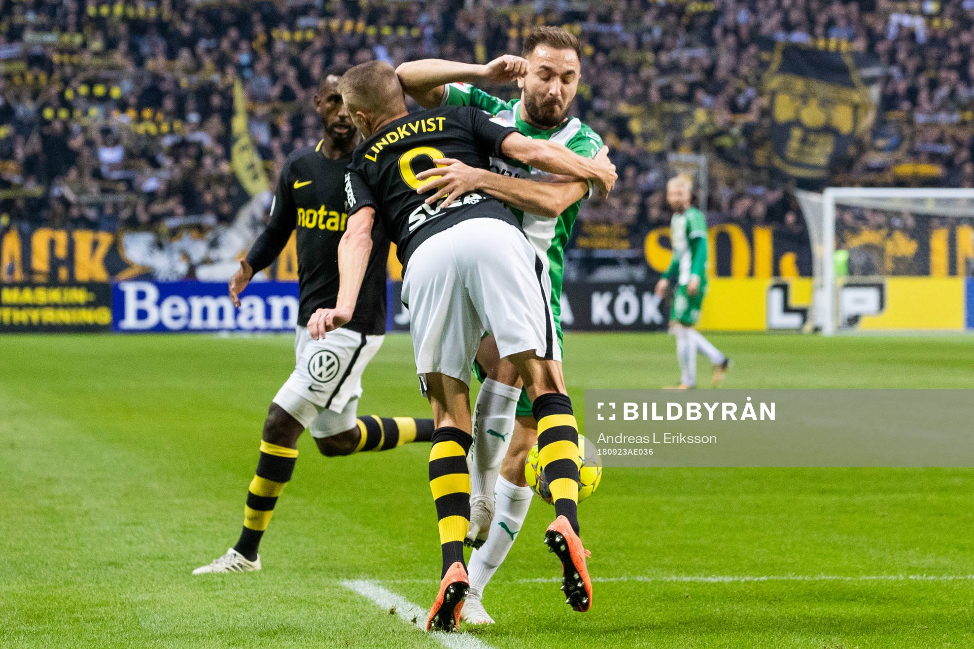 s Rasmus Lindkvist och Hammarbys Muamer Tankovic