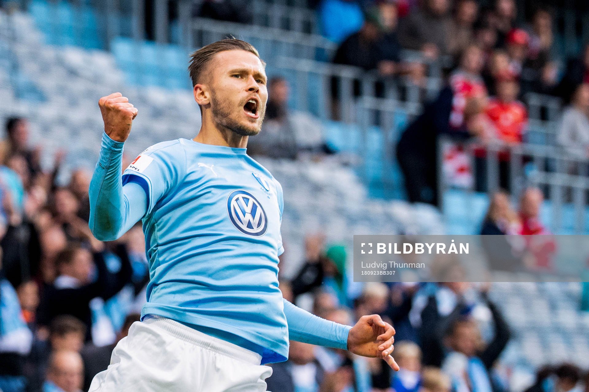 Malmö FFs Arnór Ingvi Traustason jublar