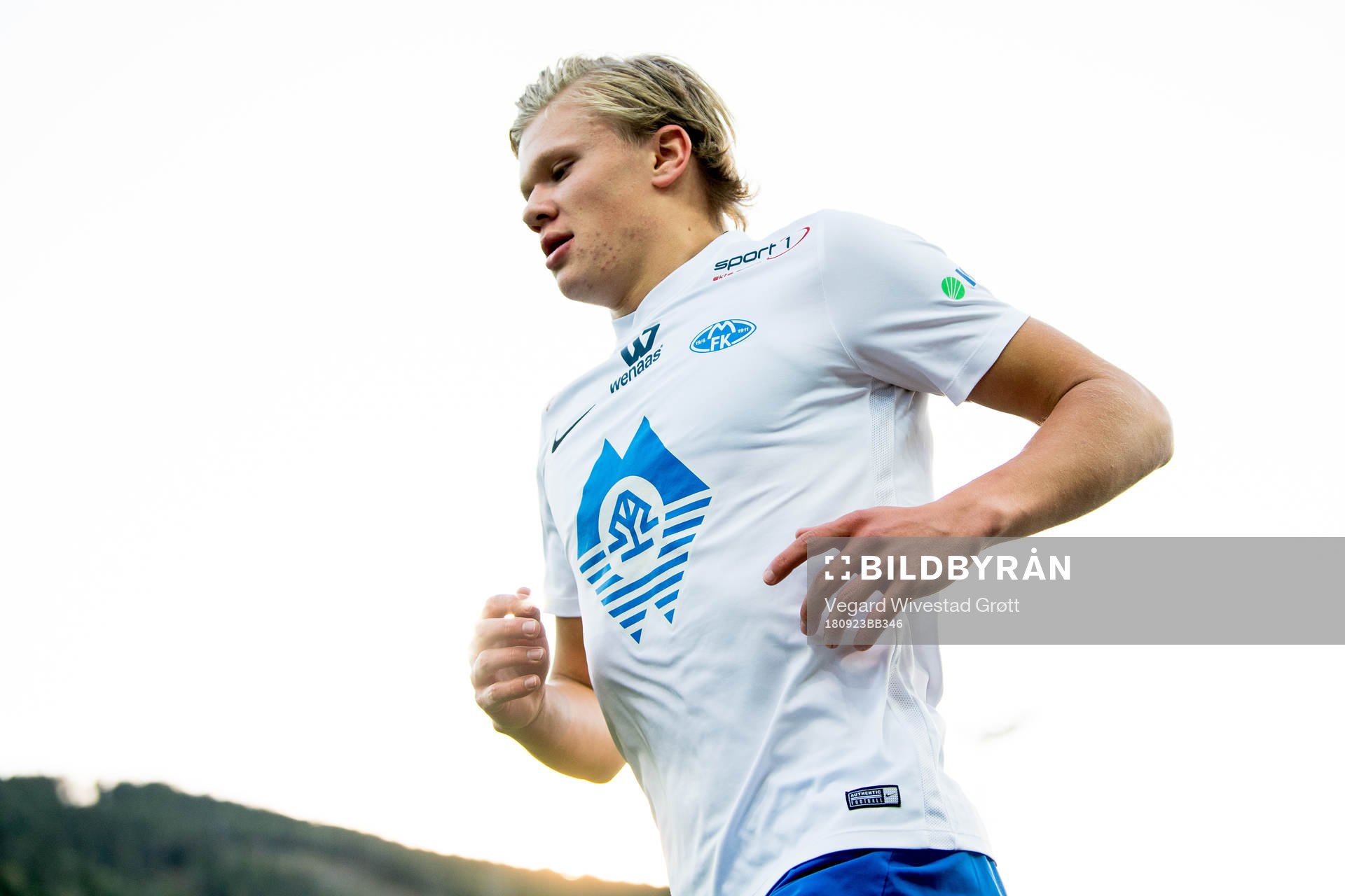 Erling Braut Håland of Molde celebrates