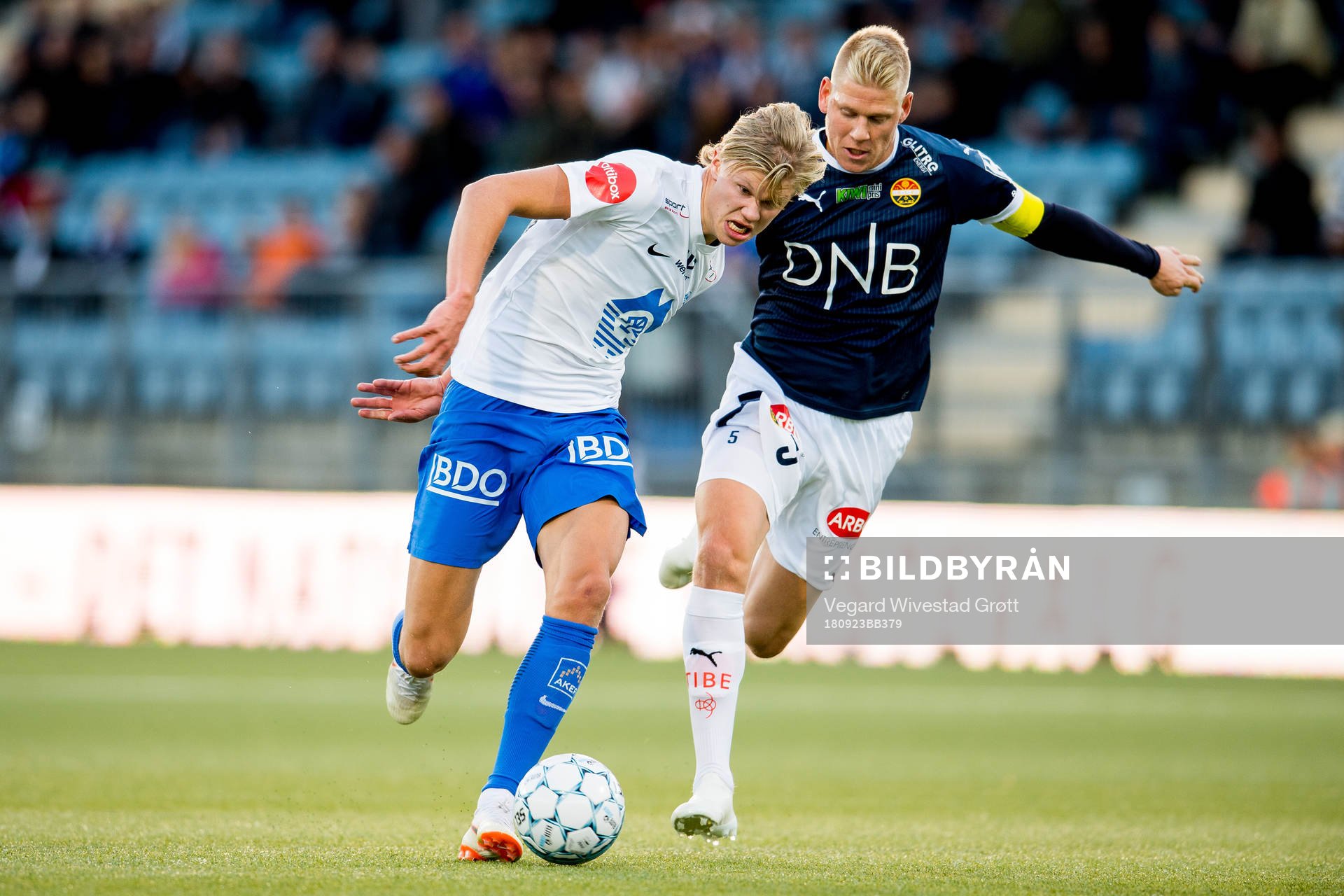Erling Braut Håland of Molde and Jakob Glesnes of